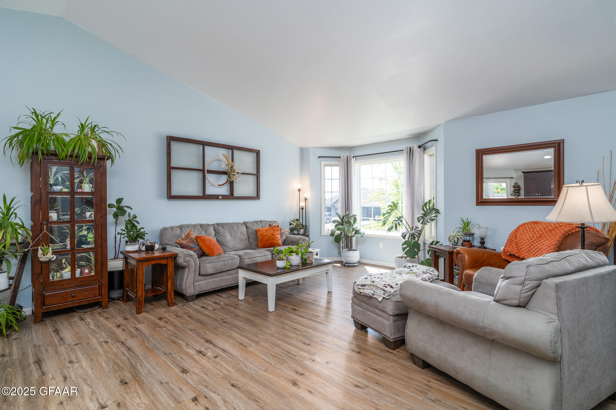 114 RIVERVIEW Lane SE