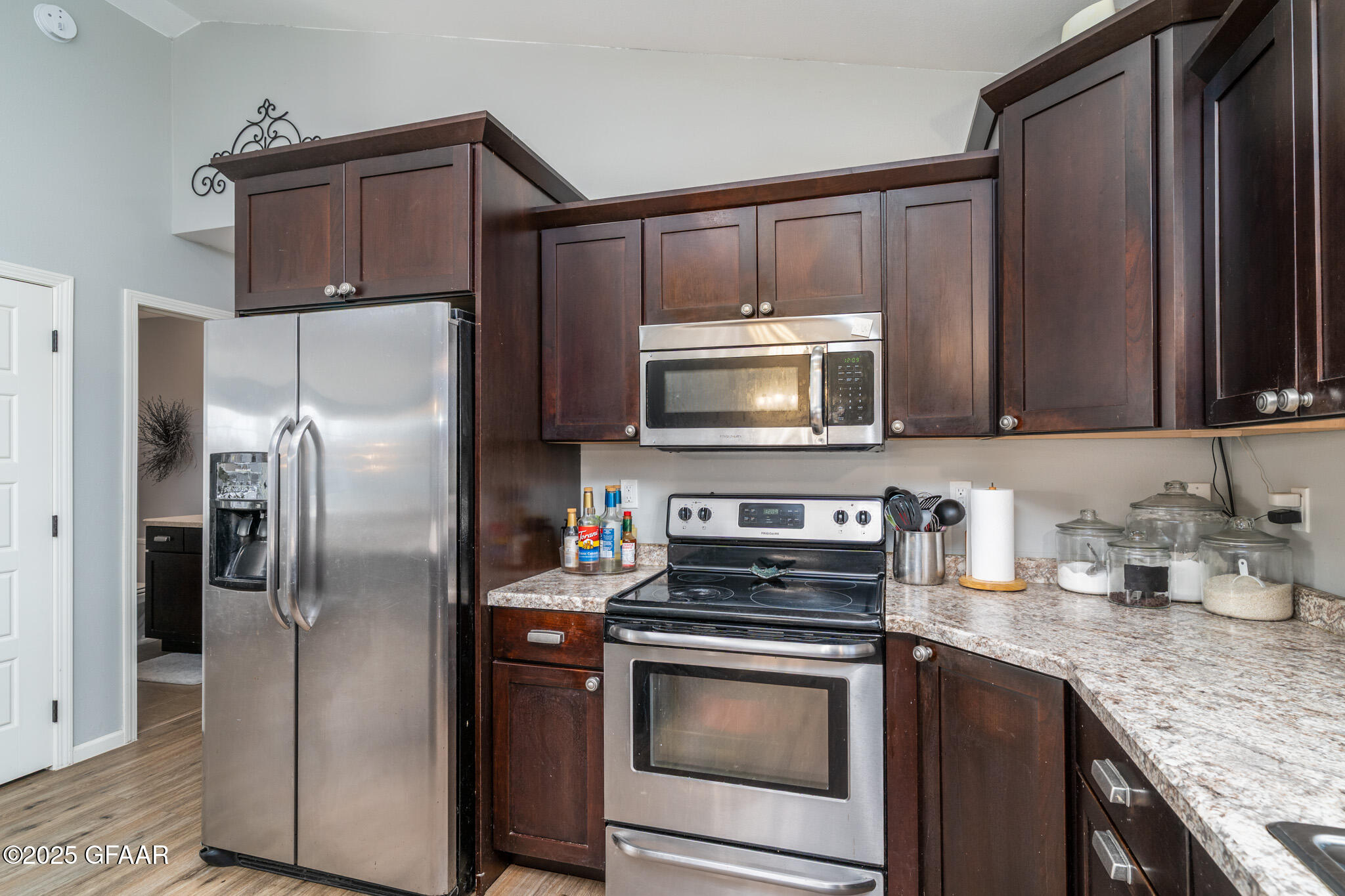 114 RIVERVIEW Lane SE