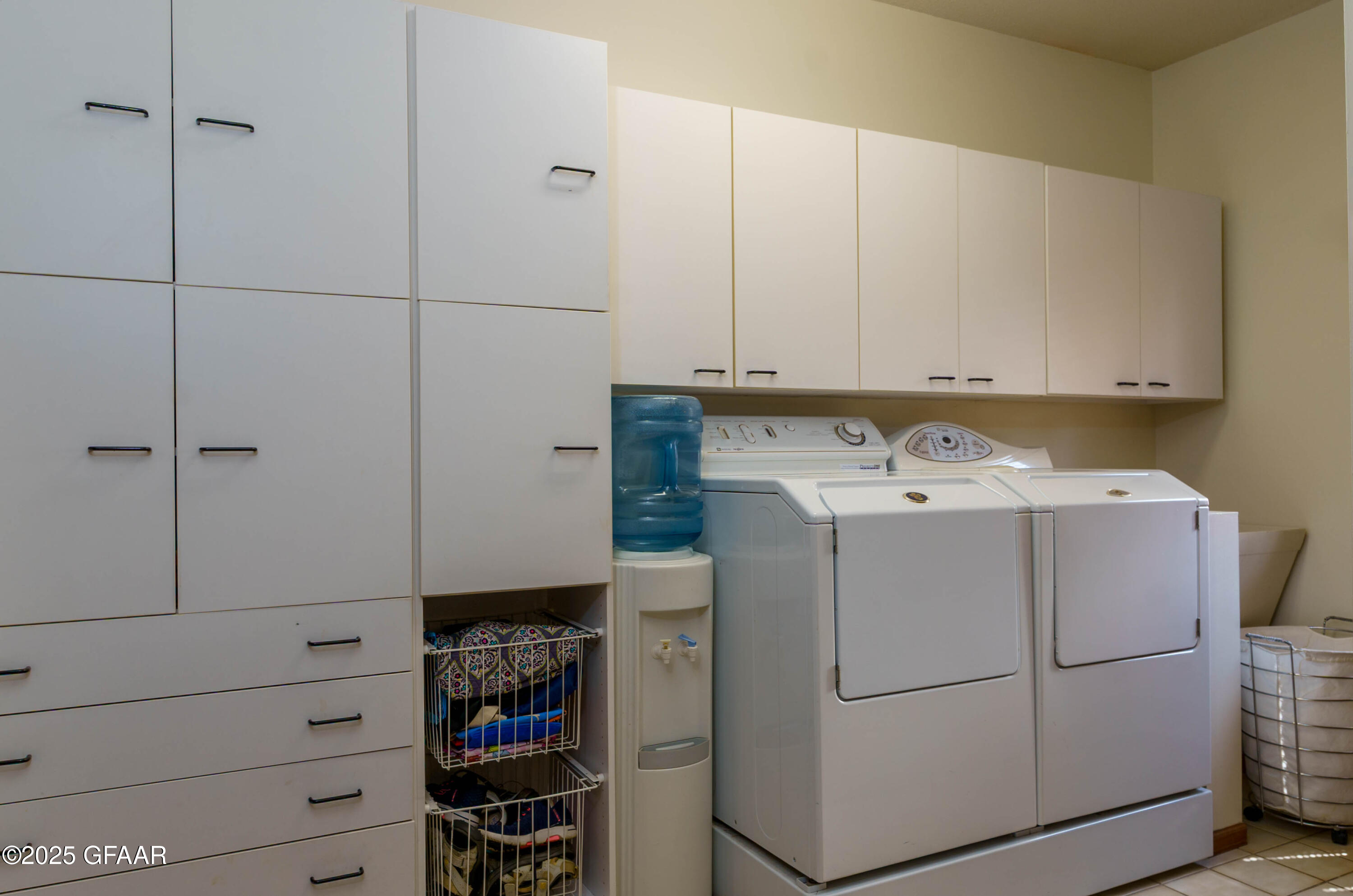 285 GRASSY HILLS Lane