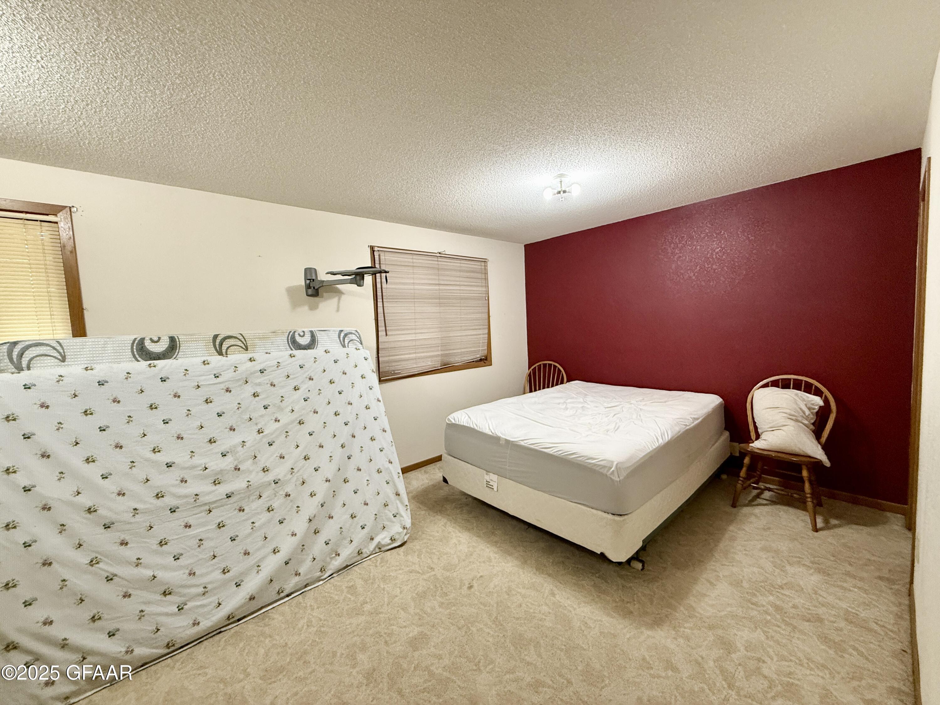 10127 74TH Street NE