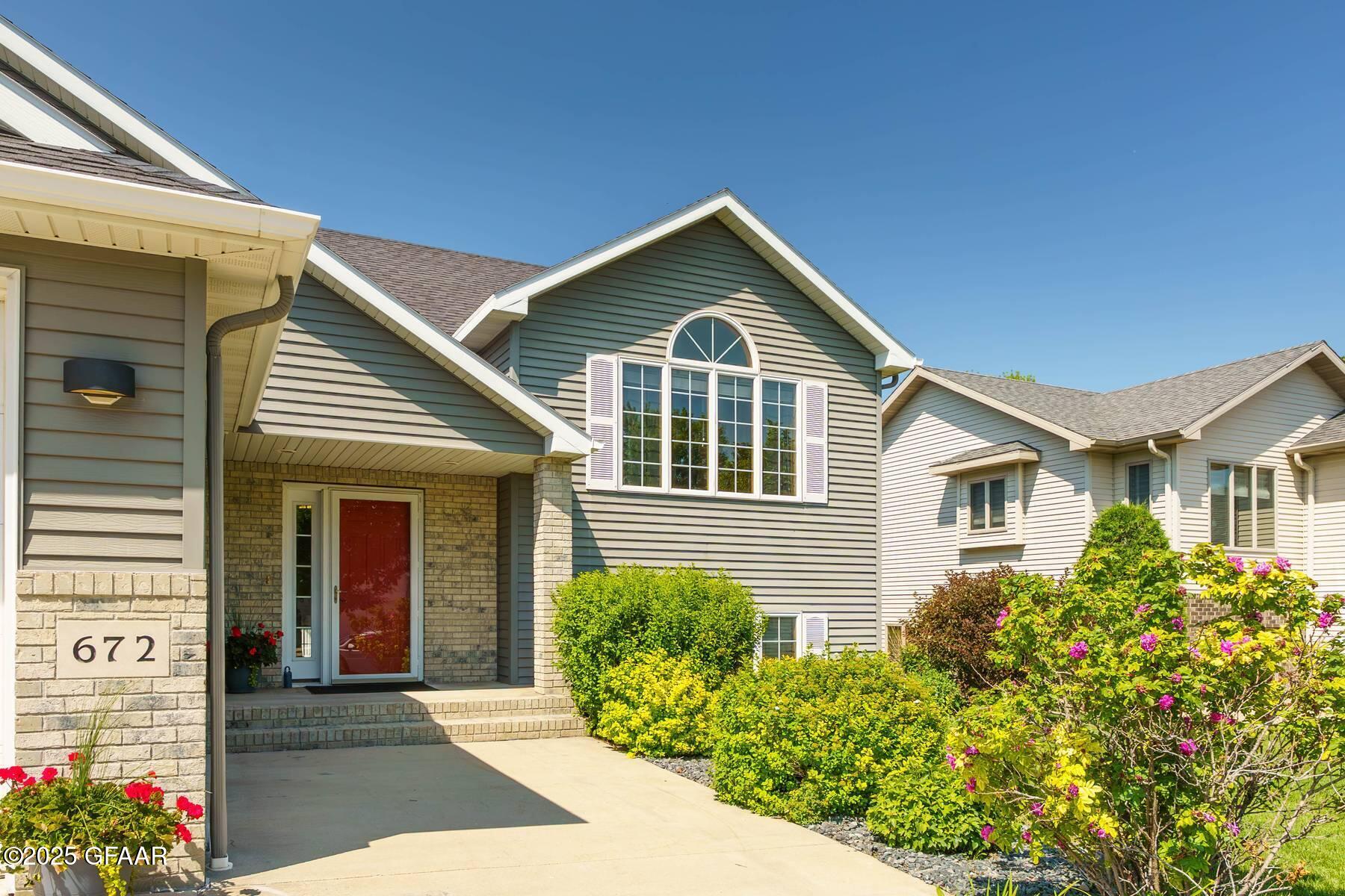 672 MIGHTY ACRES Drive
