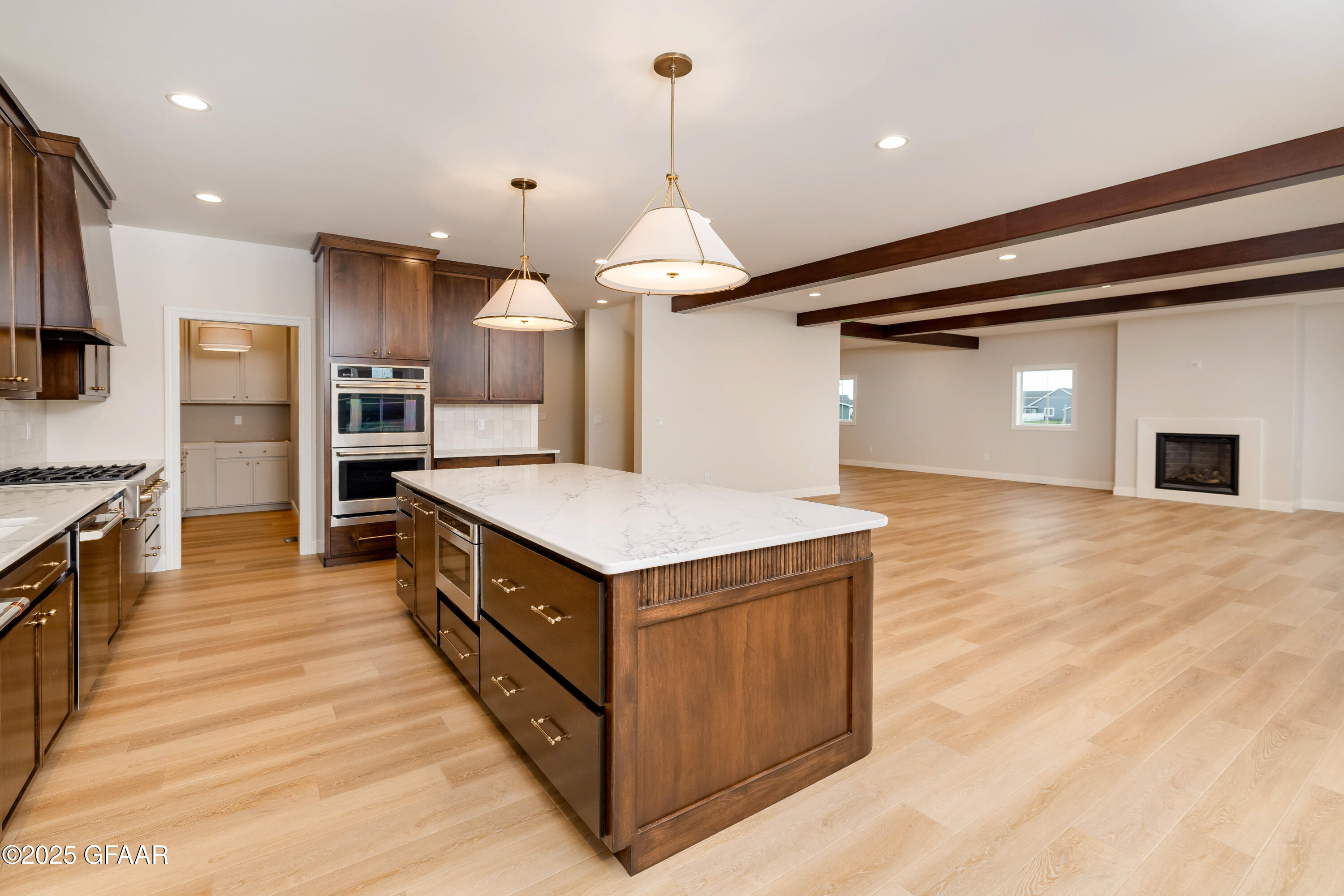 5959 SYLVIA Circle
