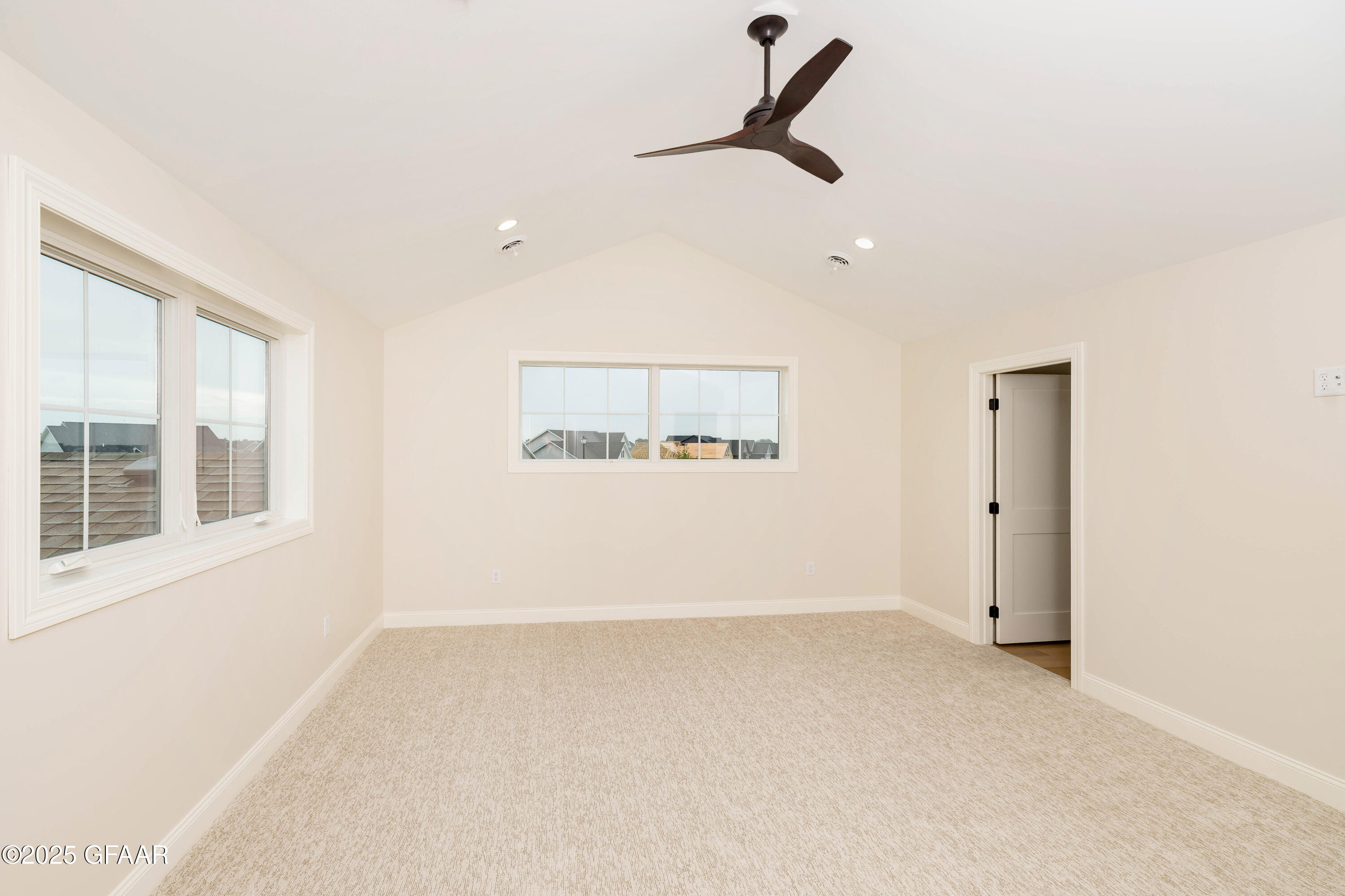 5959 SYLVIA Circle
