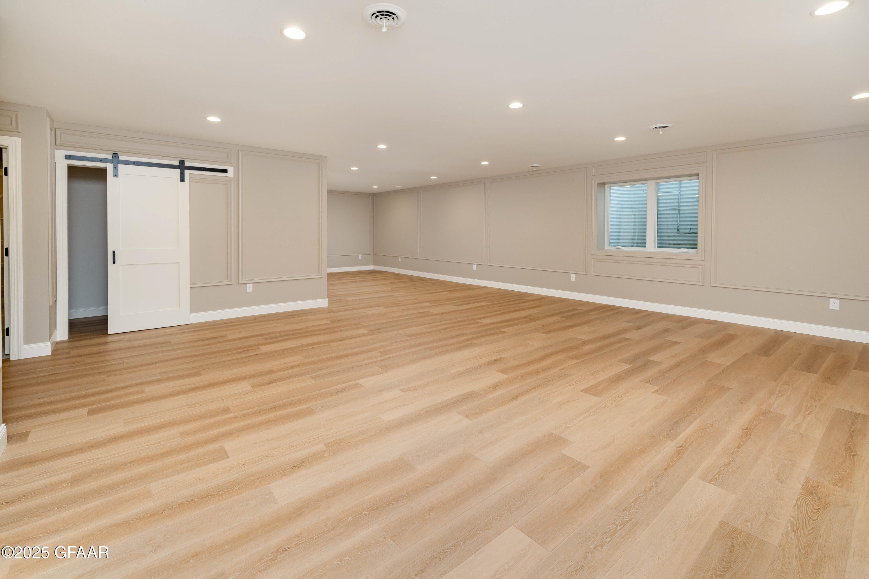 5959 SYLVIA Circle