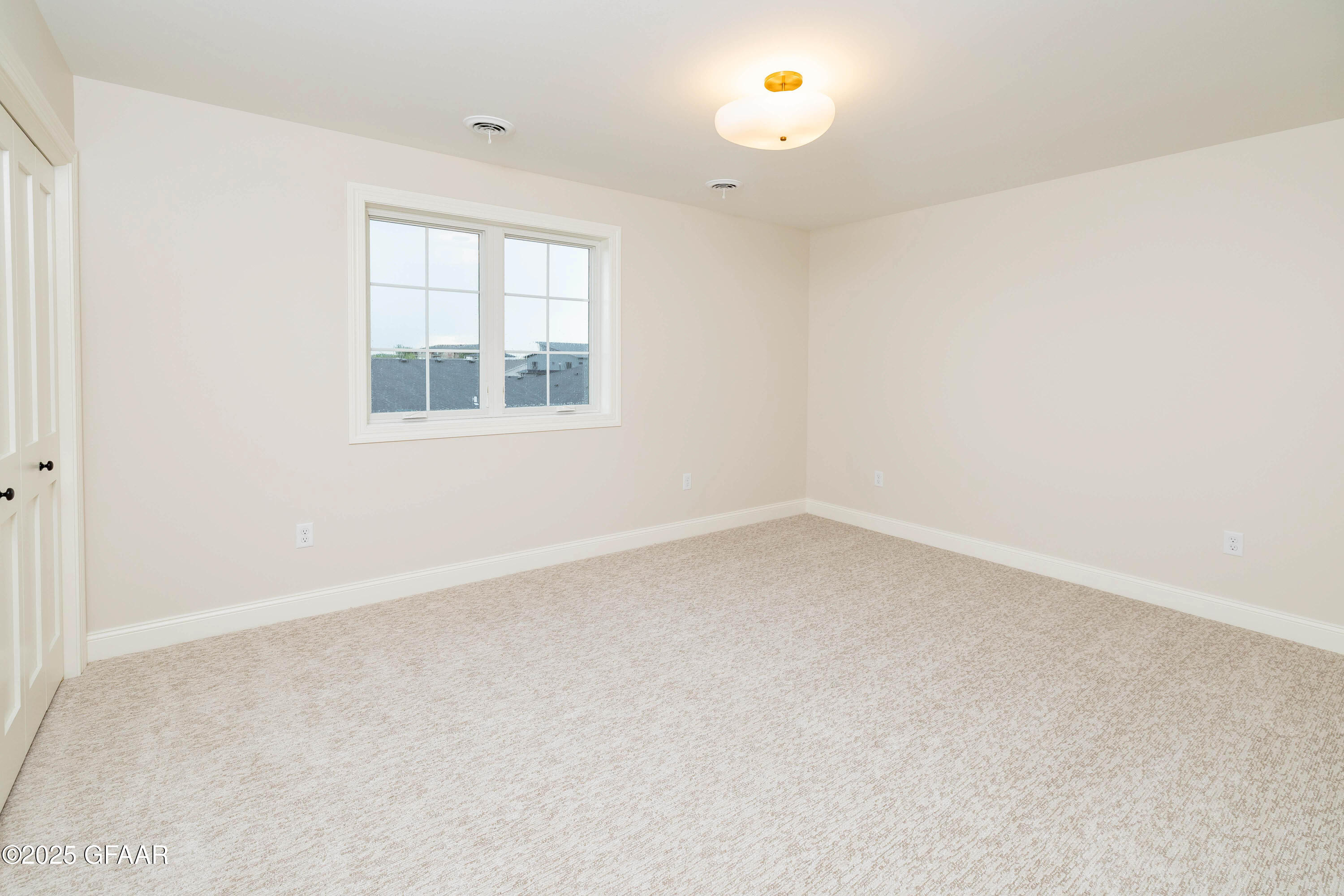 5959 SYLVIA Circle