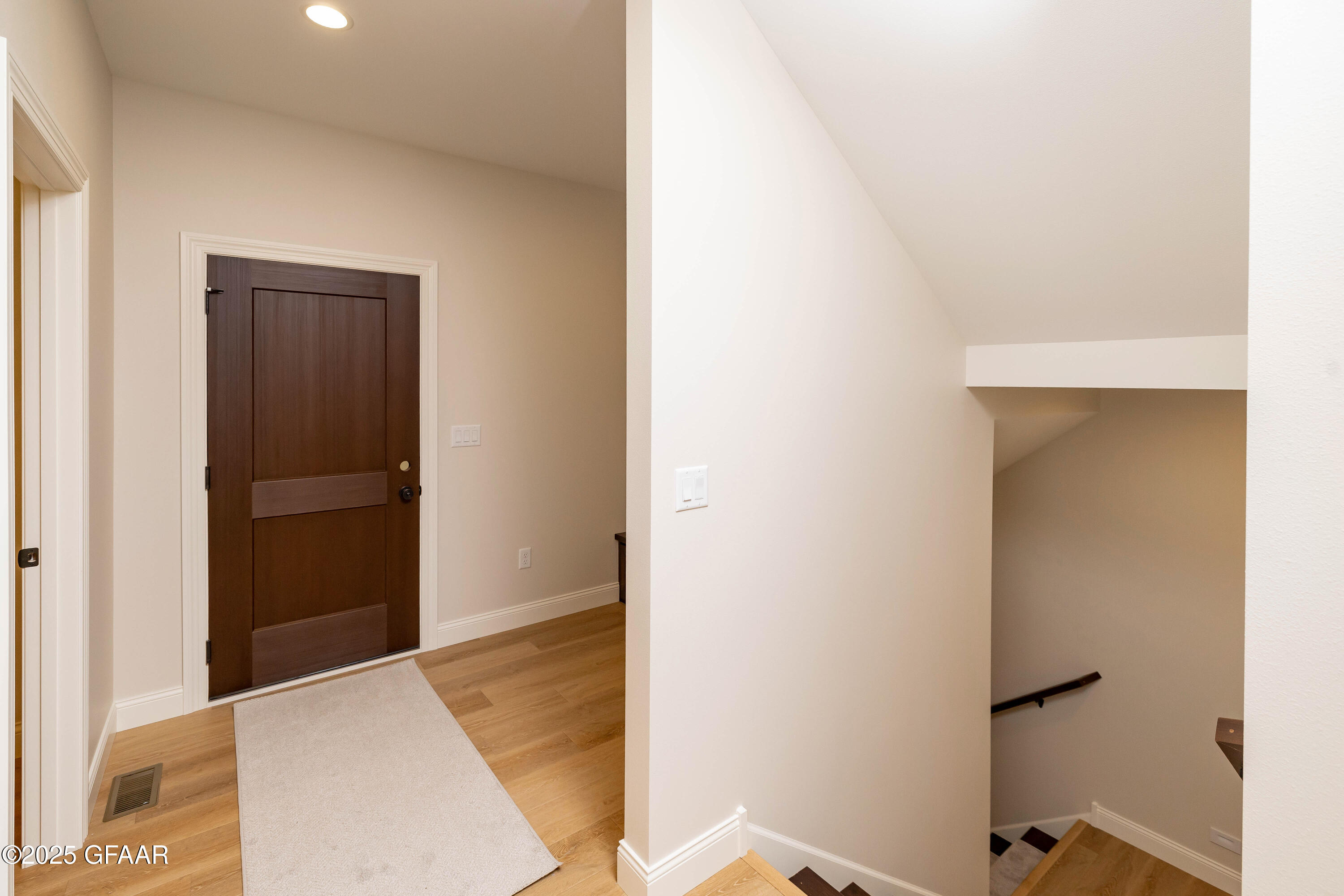 5959 SYLVIA Circle