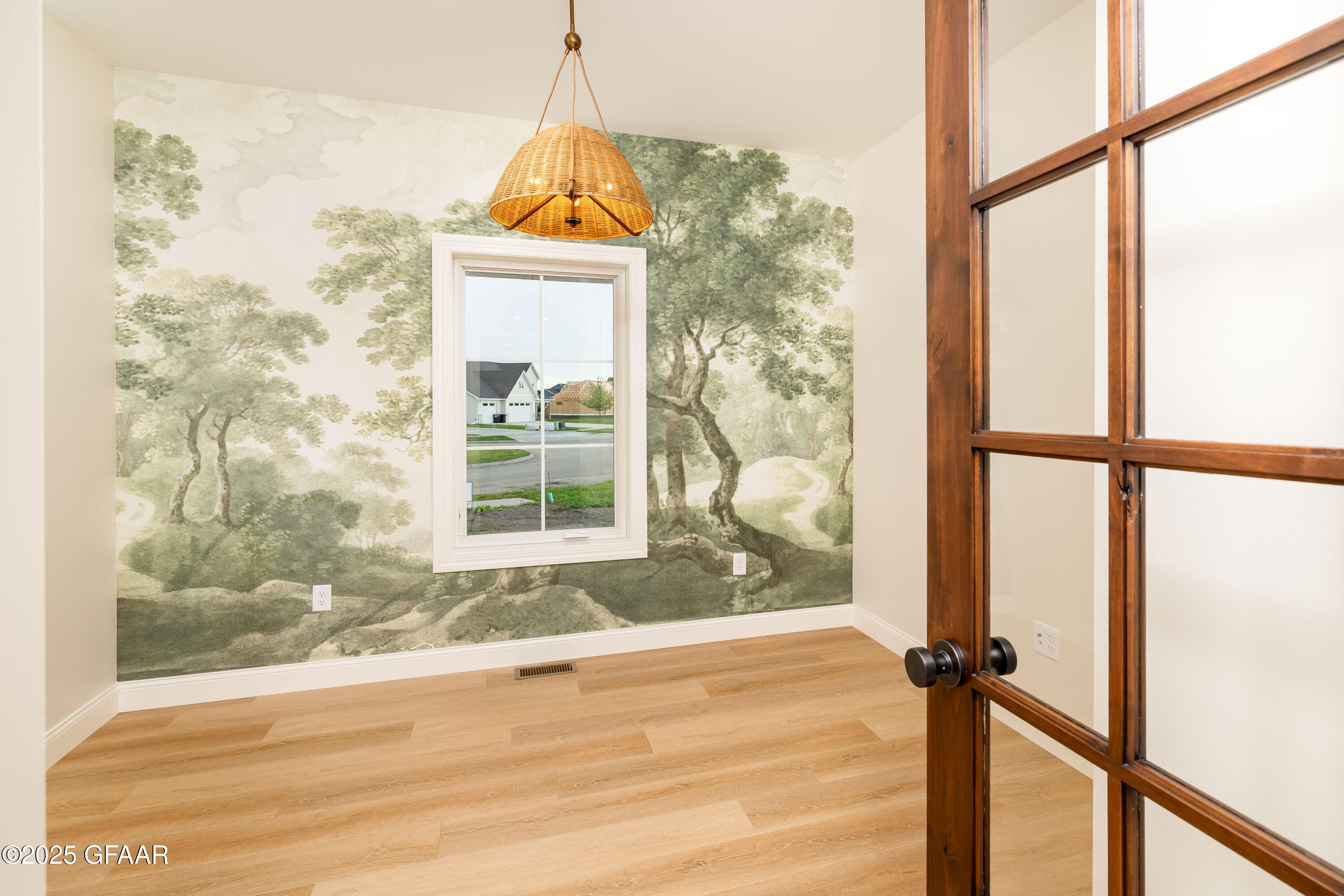 5959 SYLVIA Circle