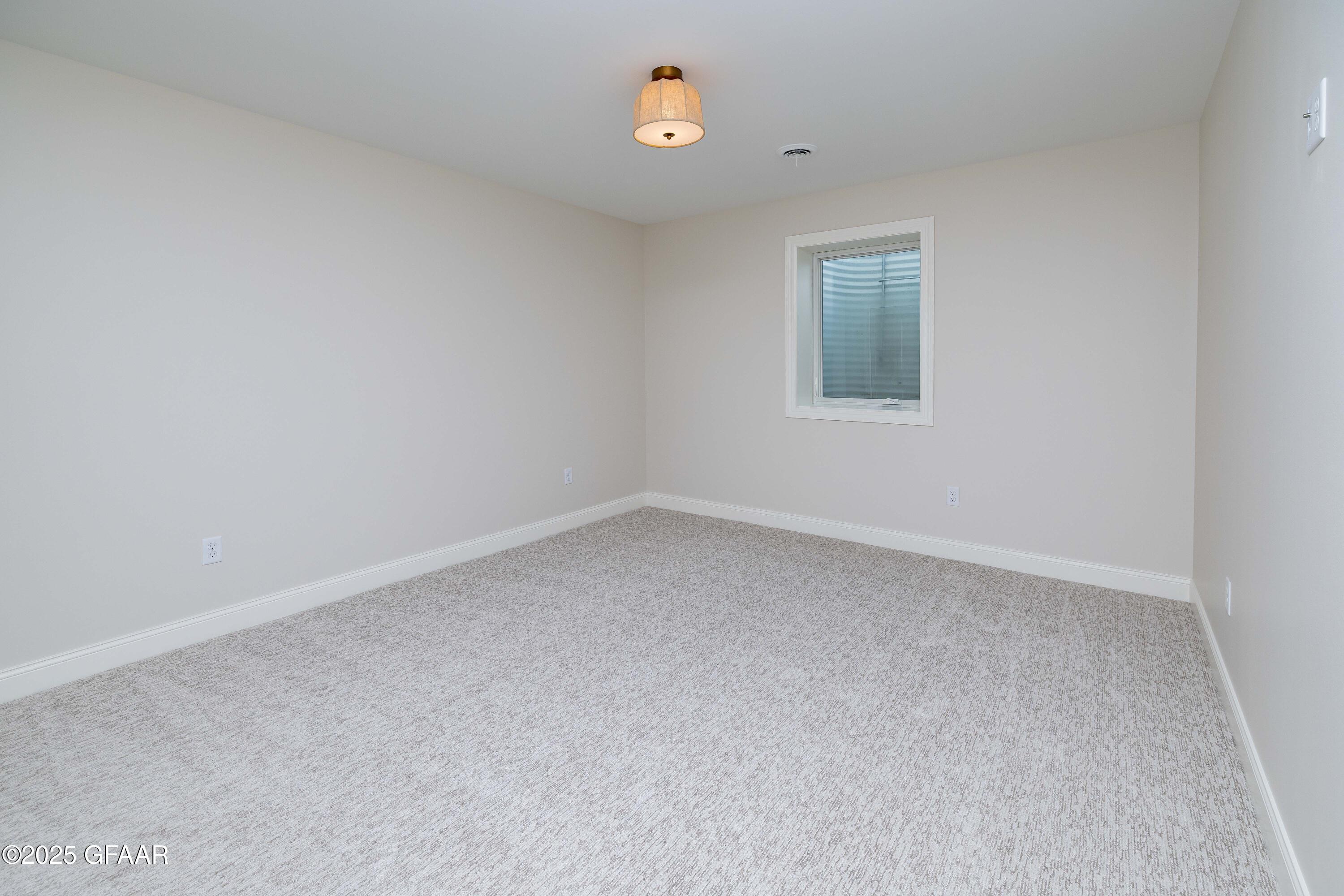 5959 SYLVIA Circle