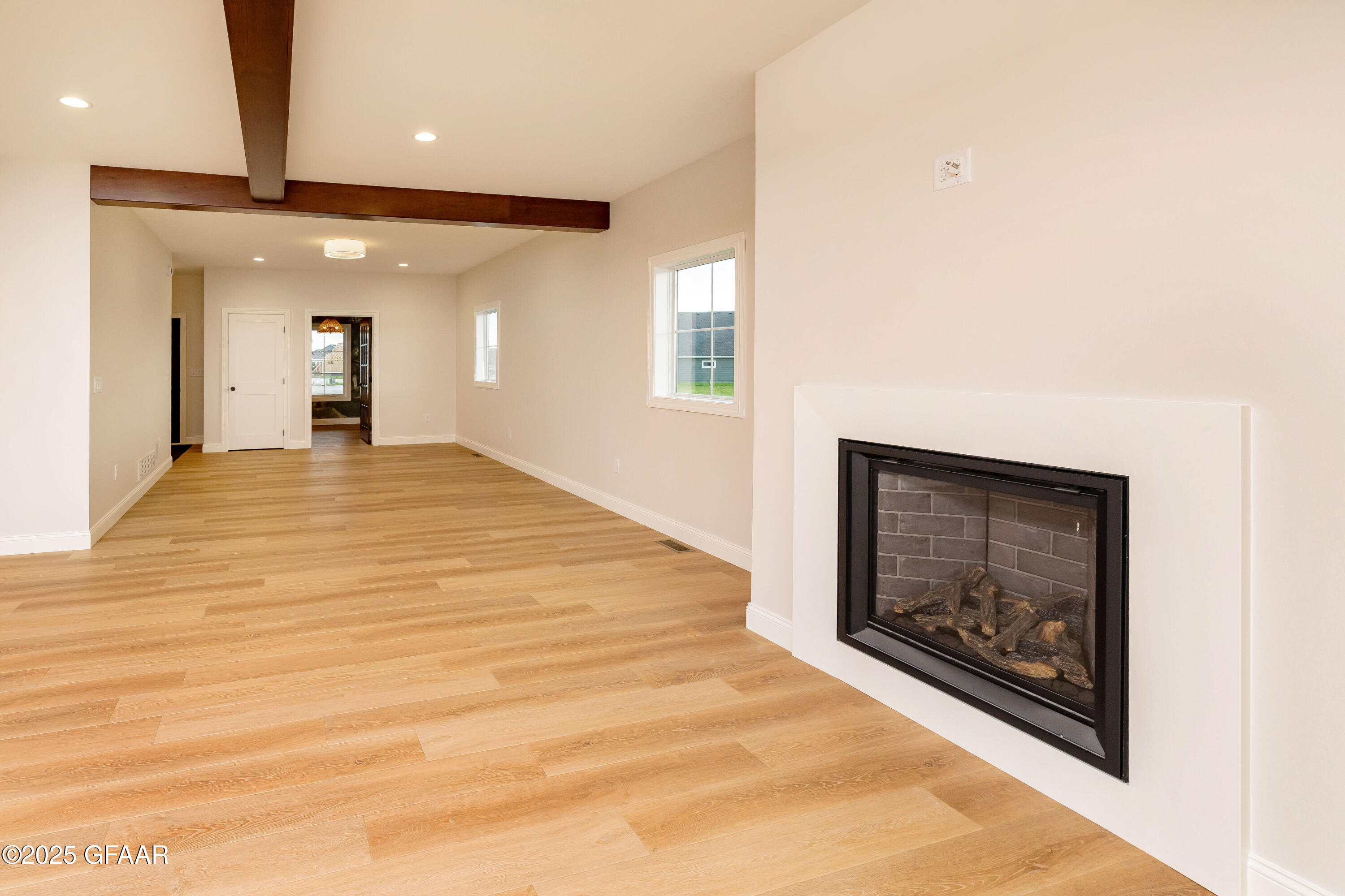 5959 SYLVIA Circle