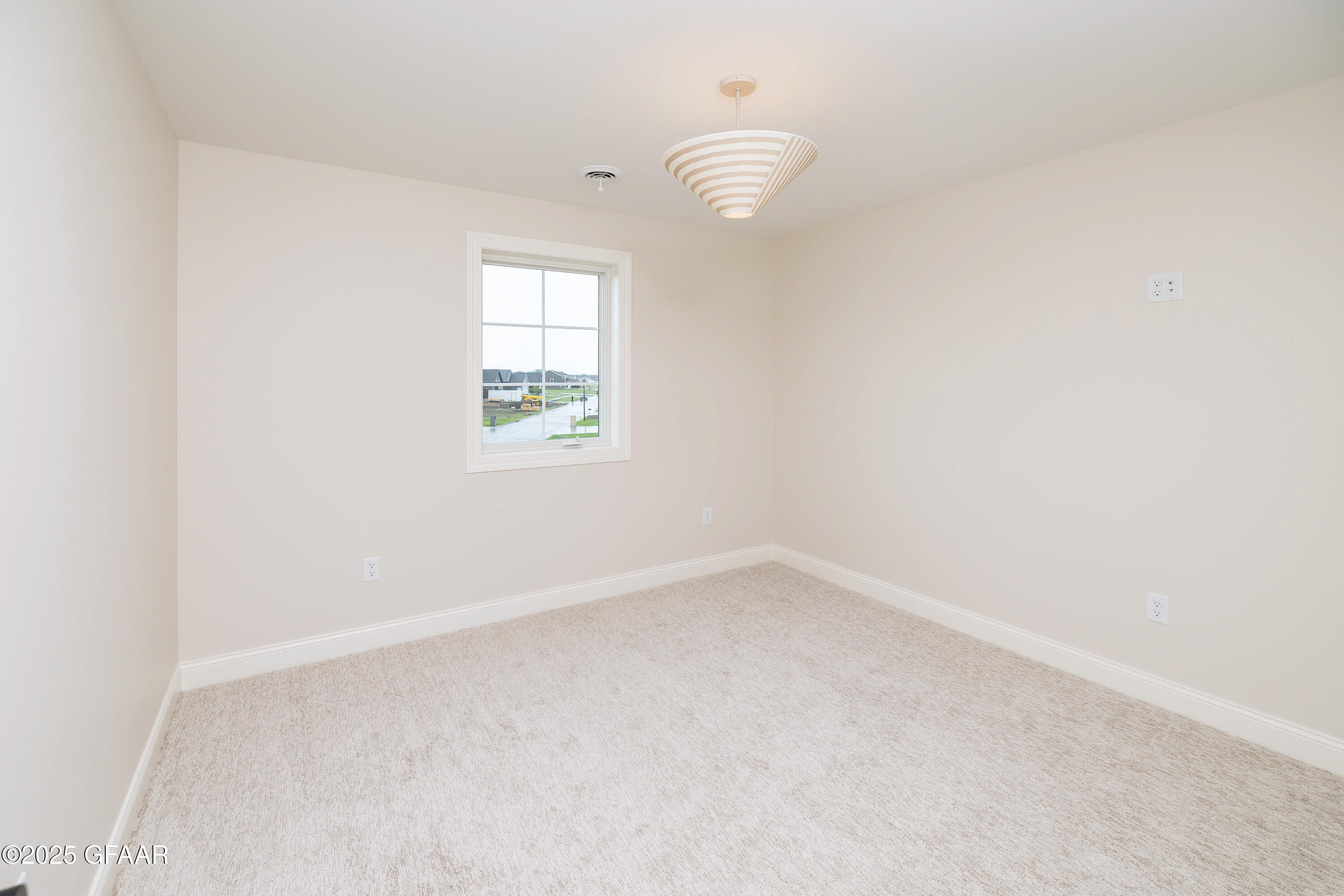 5959 SYLVIA Circle