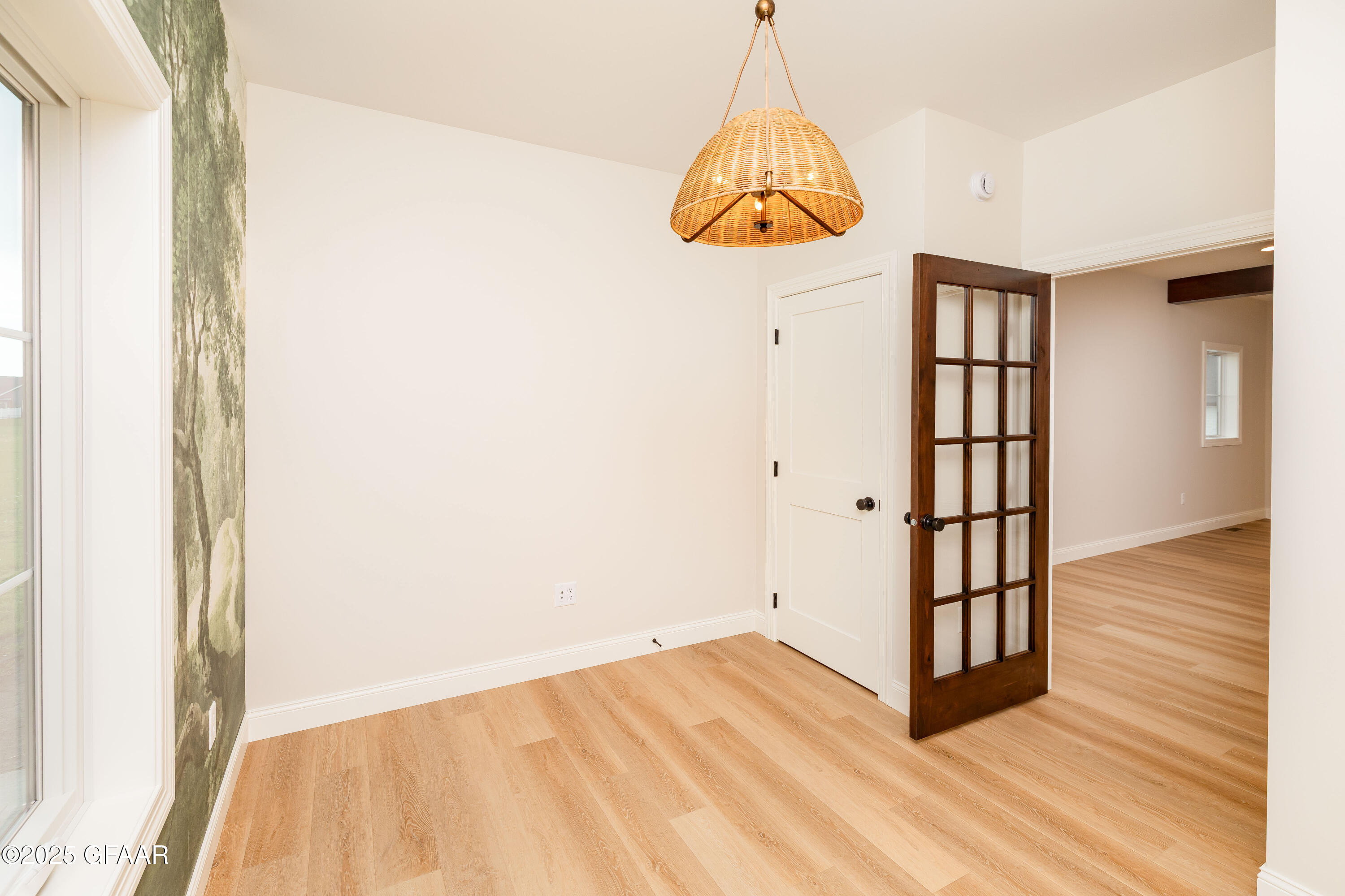 5959 SYLVIA Circle