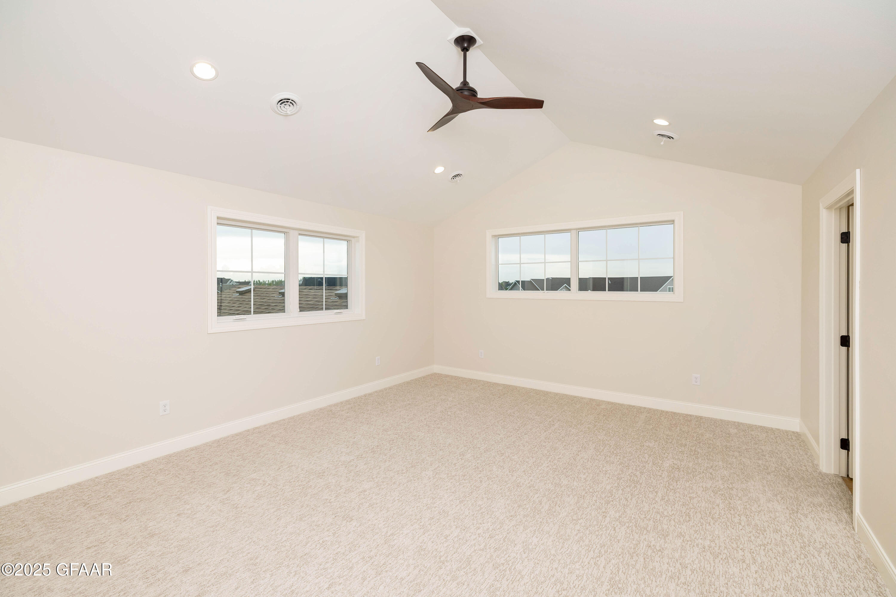 5959 SYLVIA Circle