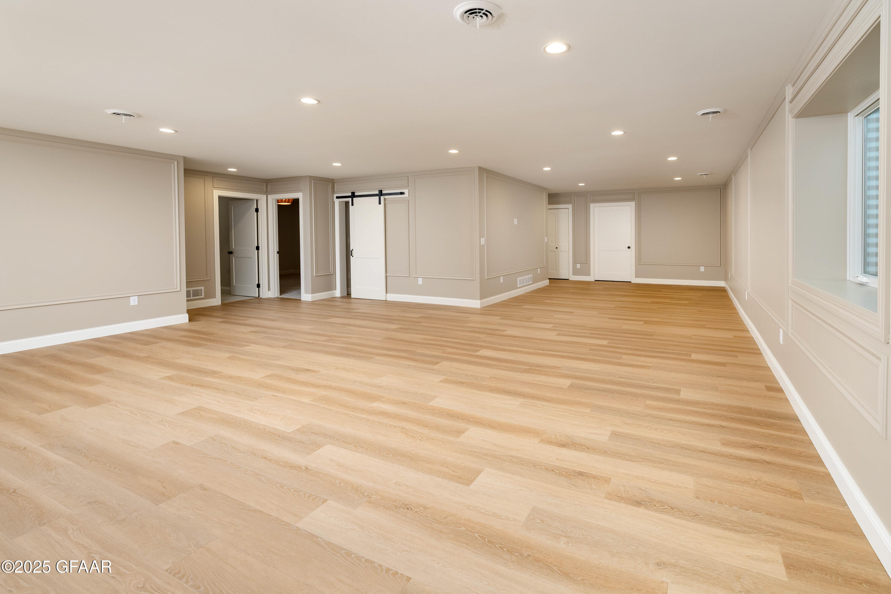 5959 SYLVIA Circle
