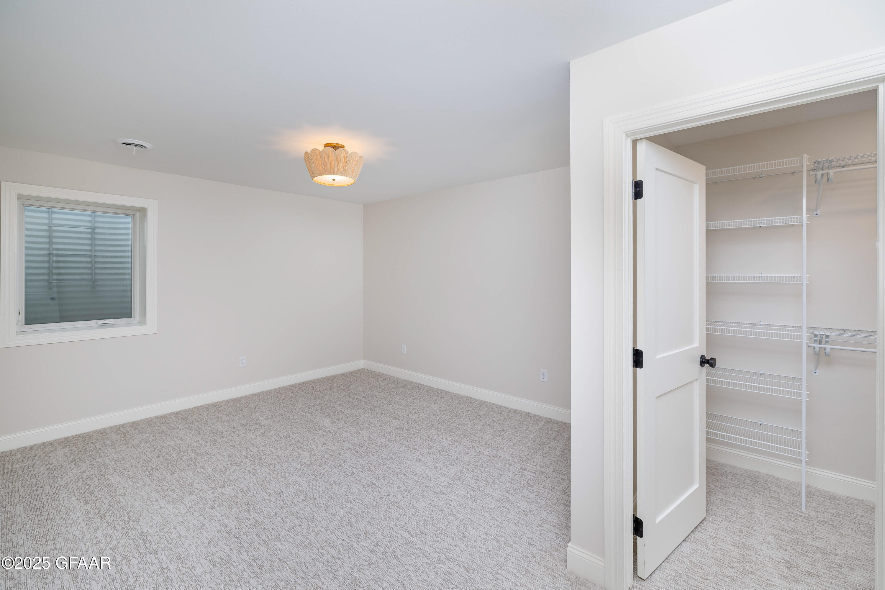 5959 SYLVIA Circle