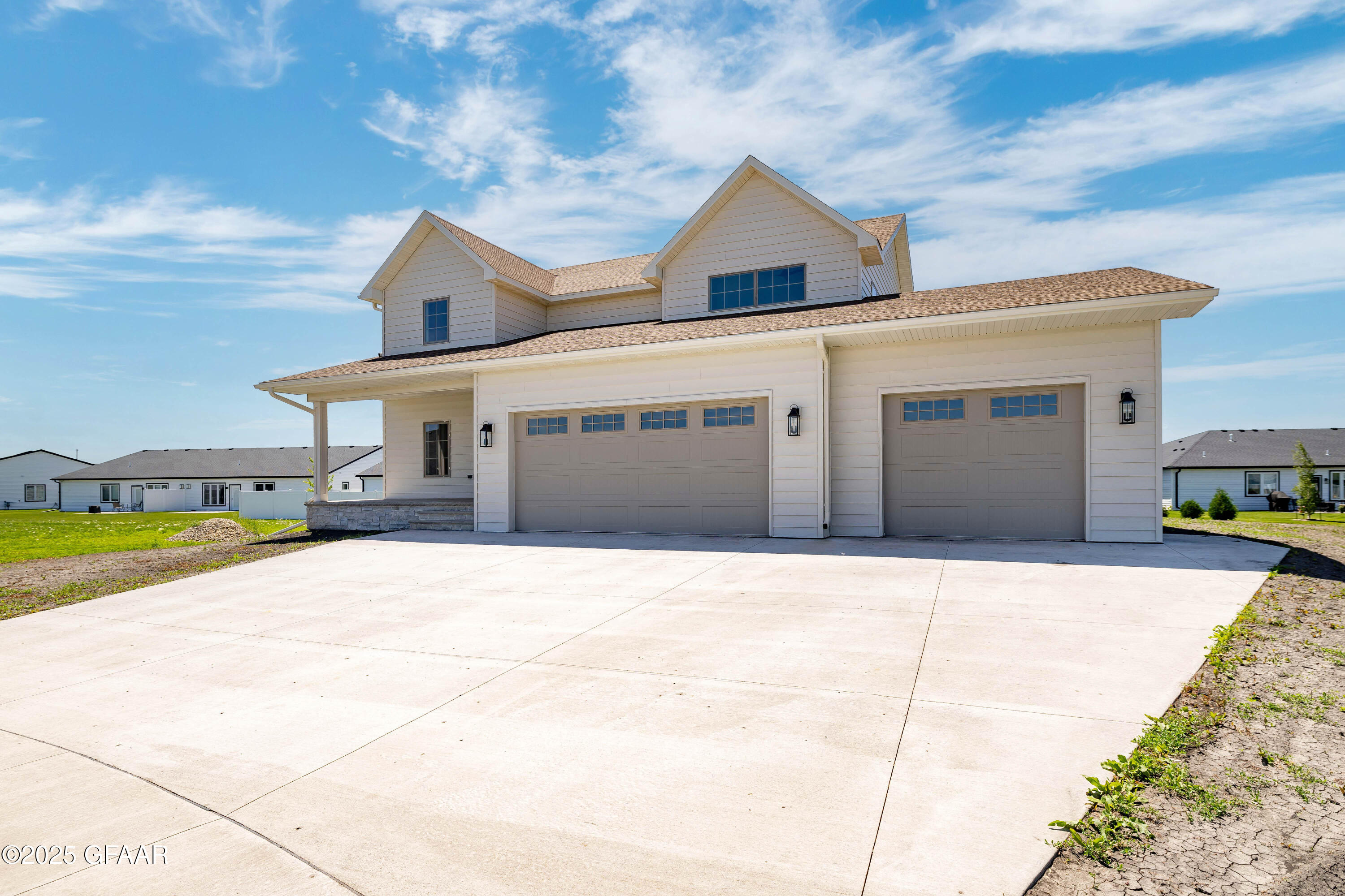 5959 SYLVIA Circle
