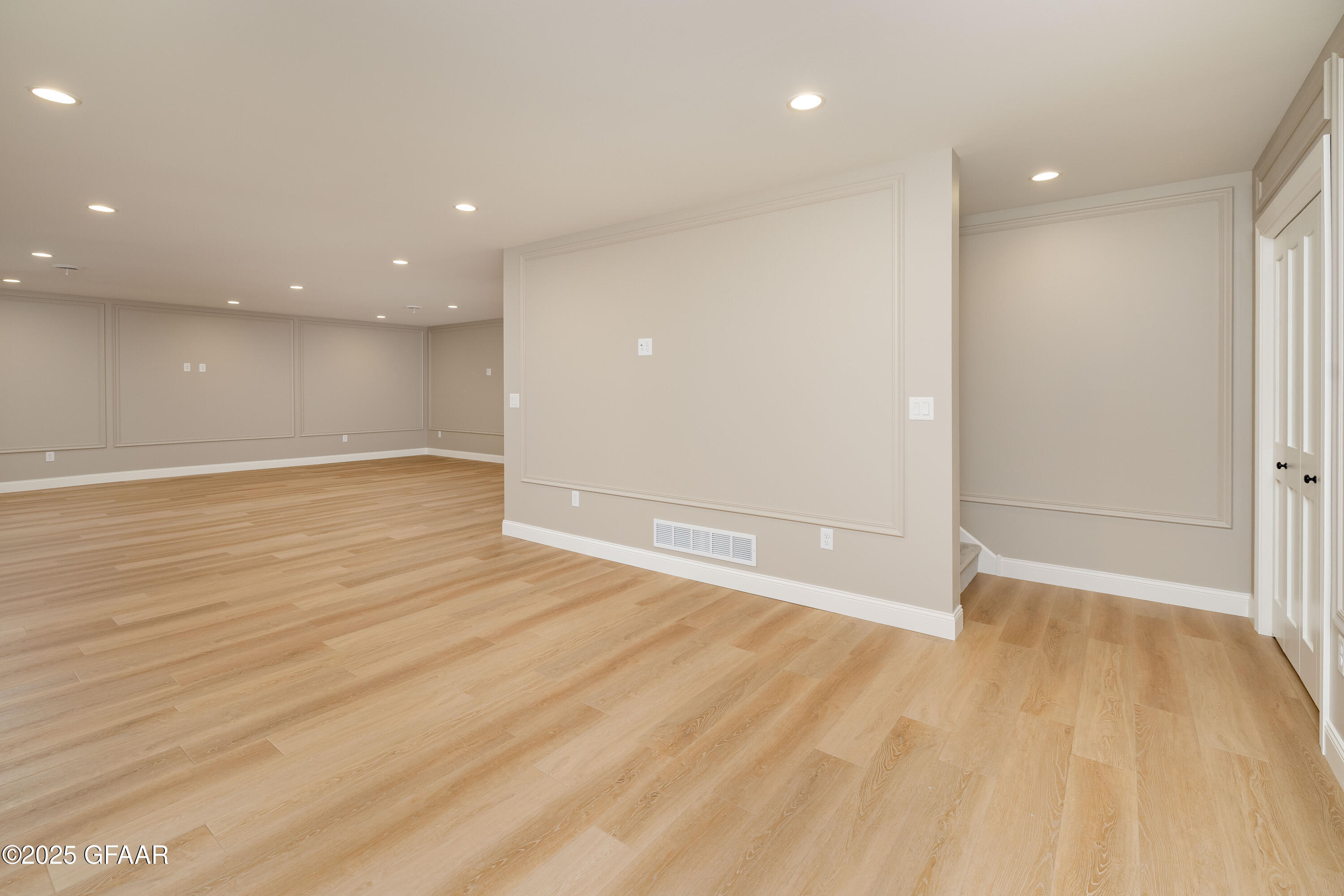 5959 SYLVIA Circle