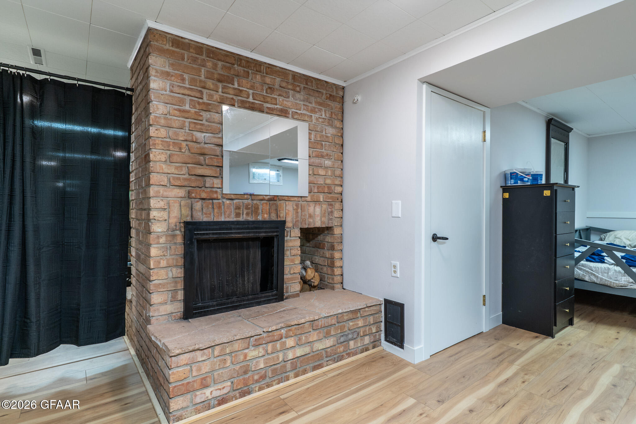 1515 HOVEN Lane