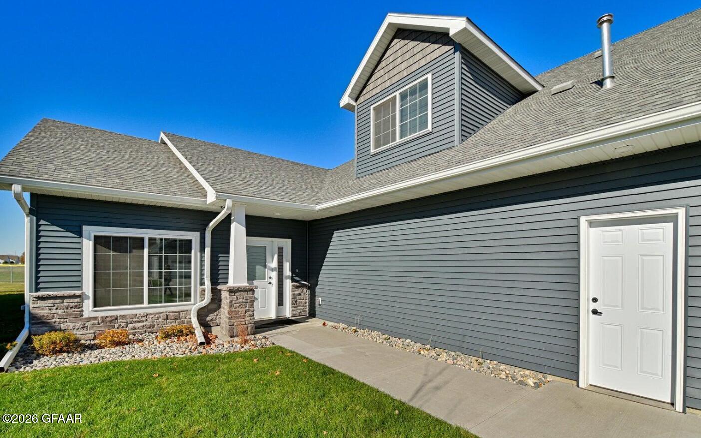 4412 EDGEWOOD Lane