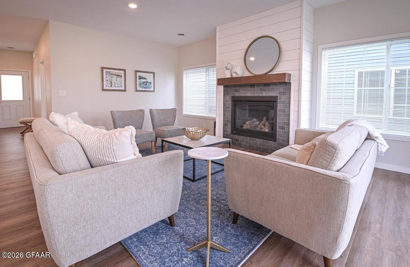4412 EDGEWOOD Lane