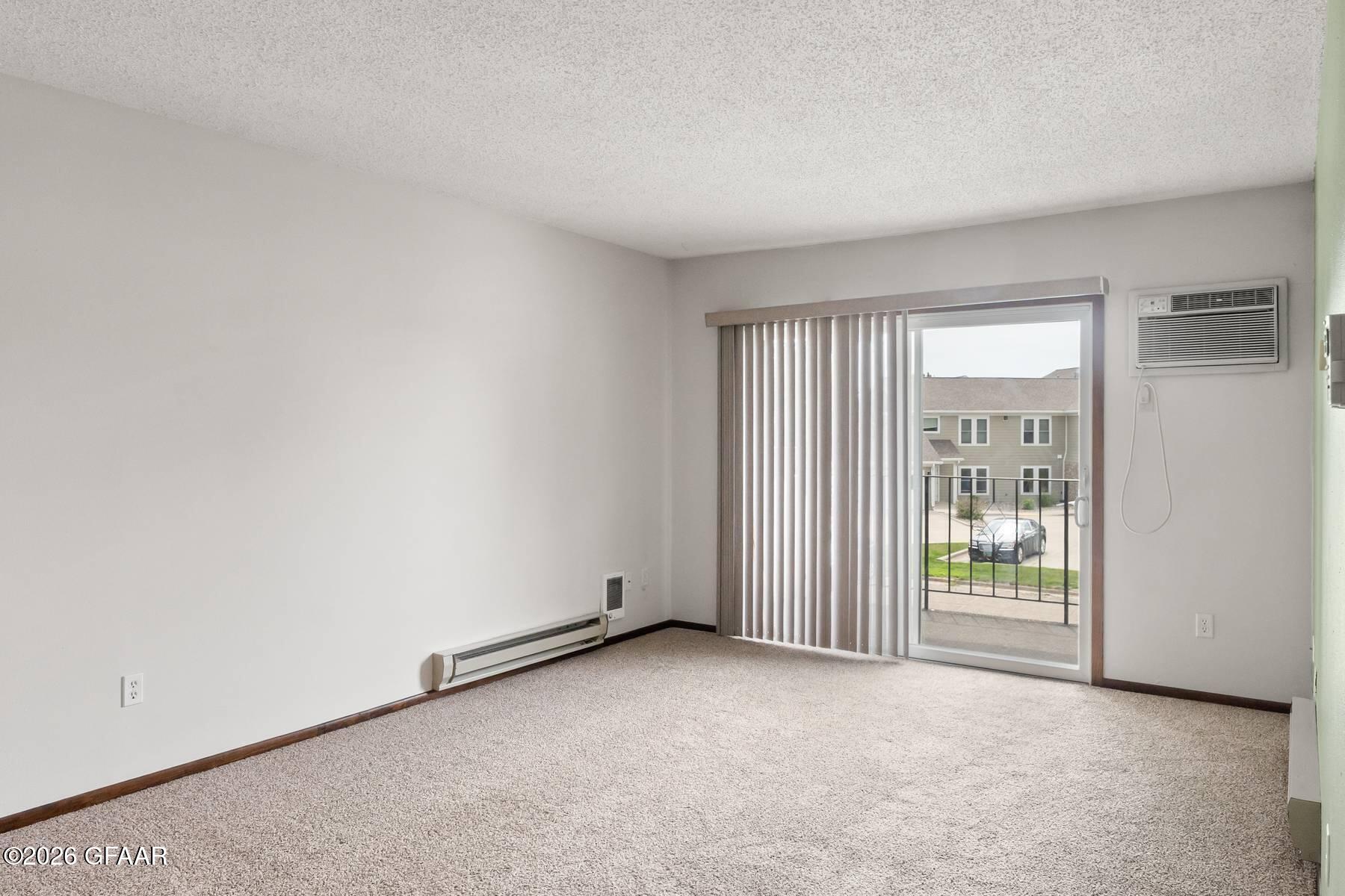 815 DUKE Drive, 215