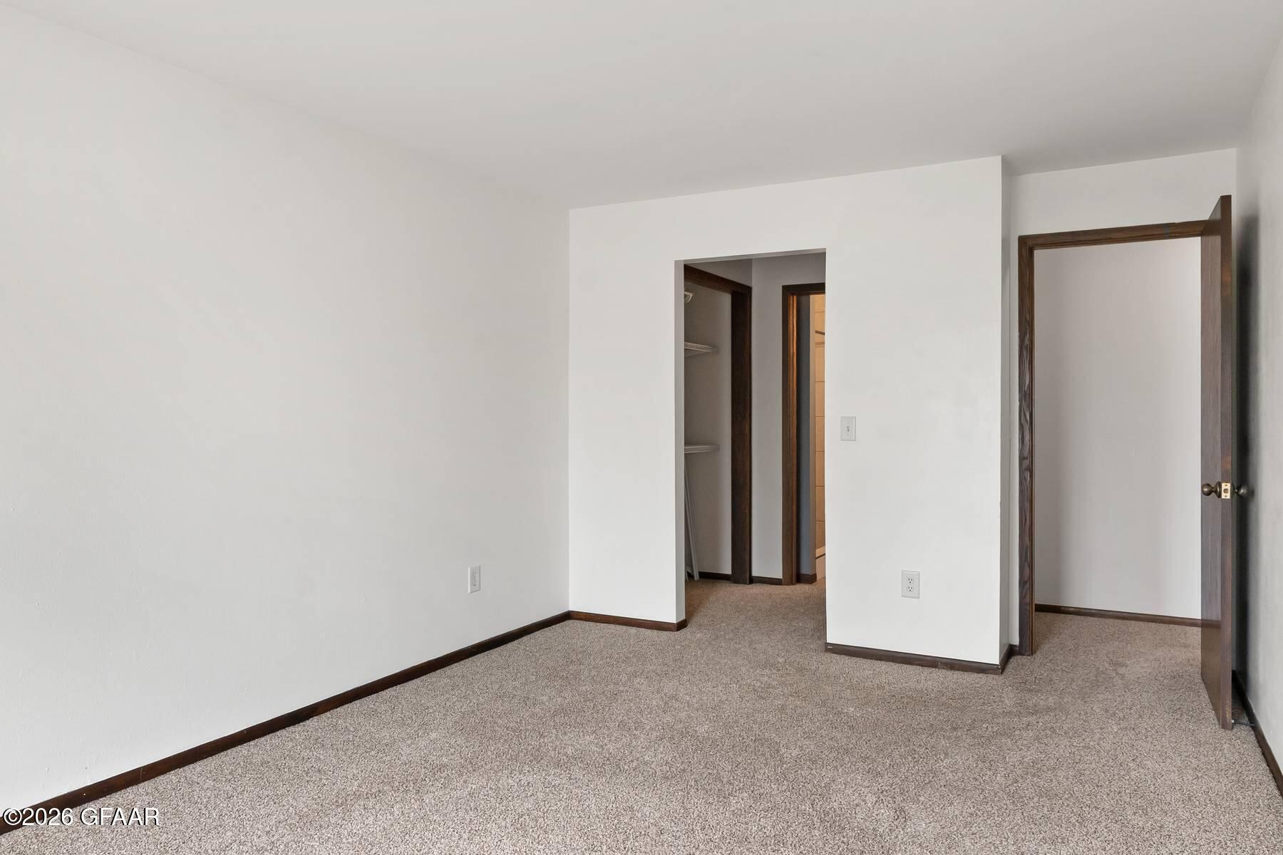 815 DUKE Drive, 215