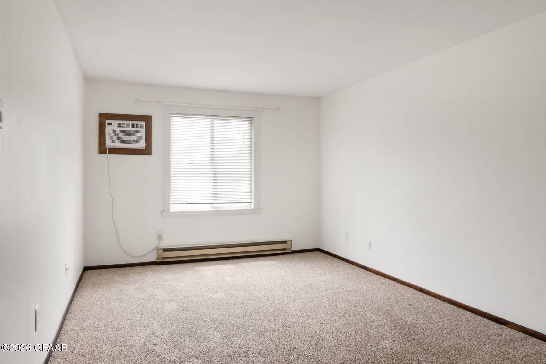 815 DUKE Drive, 215