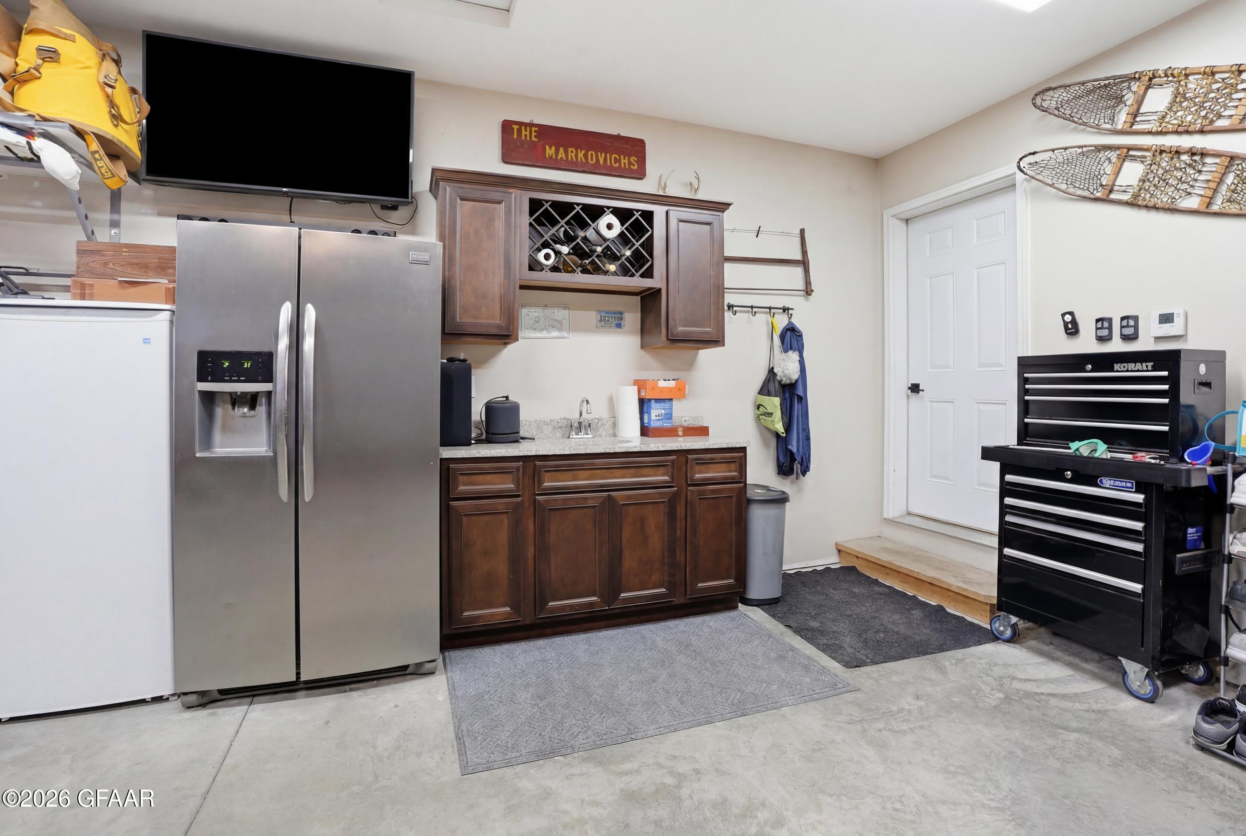 5295 MAC Drive