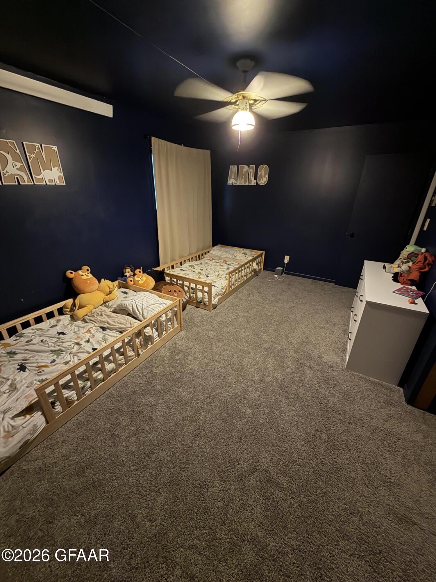 362 MOORHEAD Street W