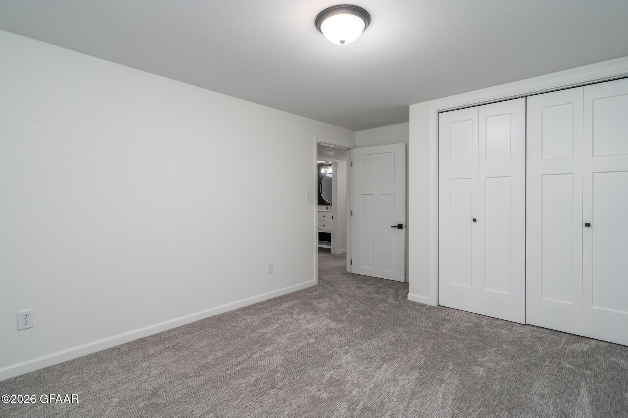 1315 18TH Street S