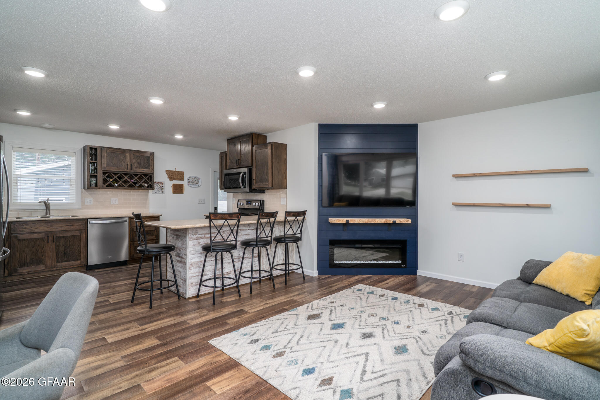 1315 18TH Street S
