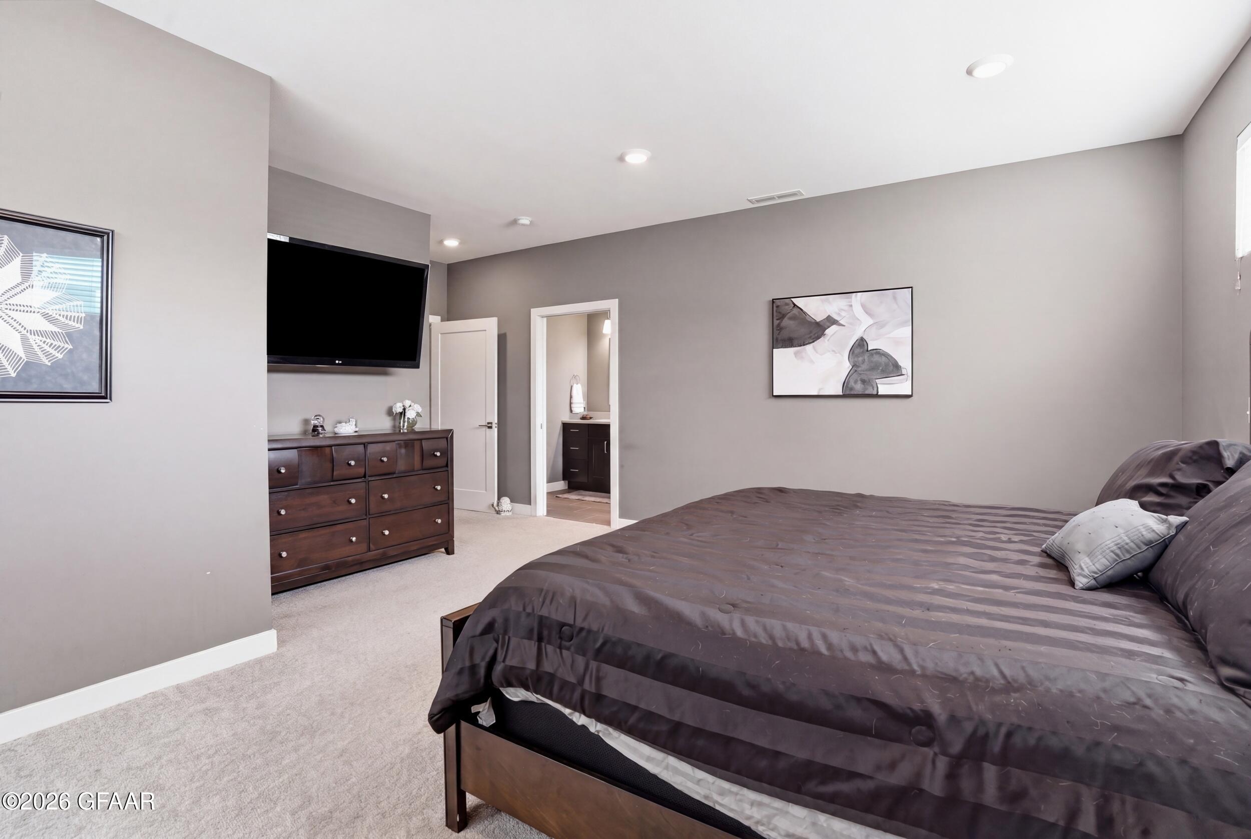 3968 IVY Drive