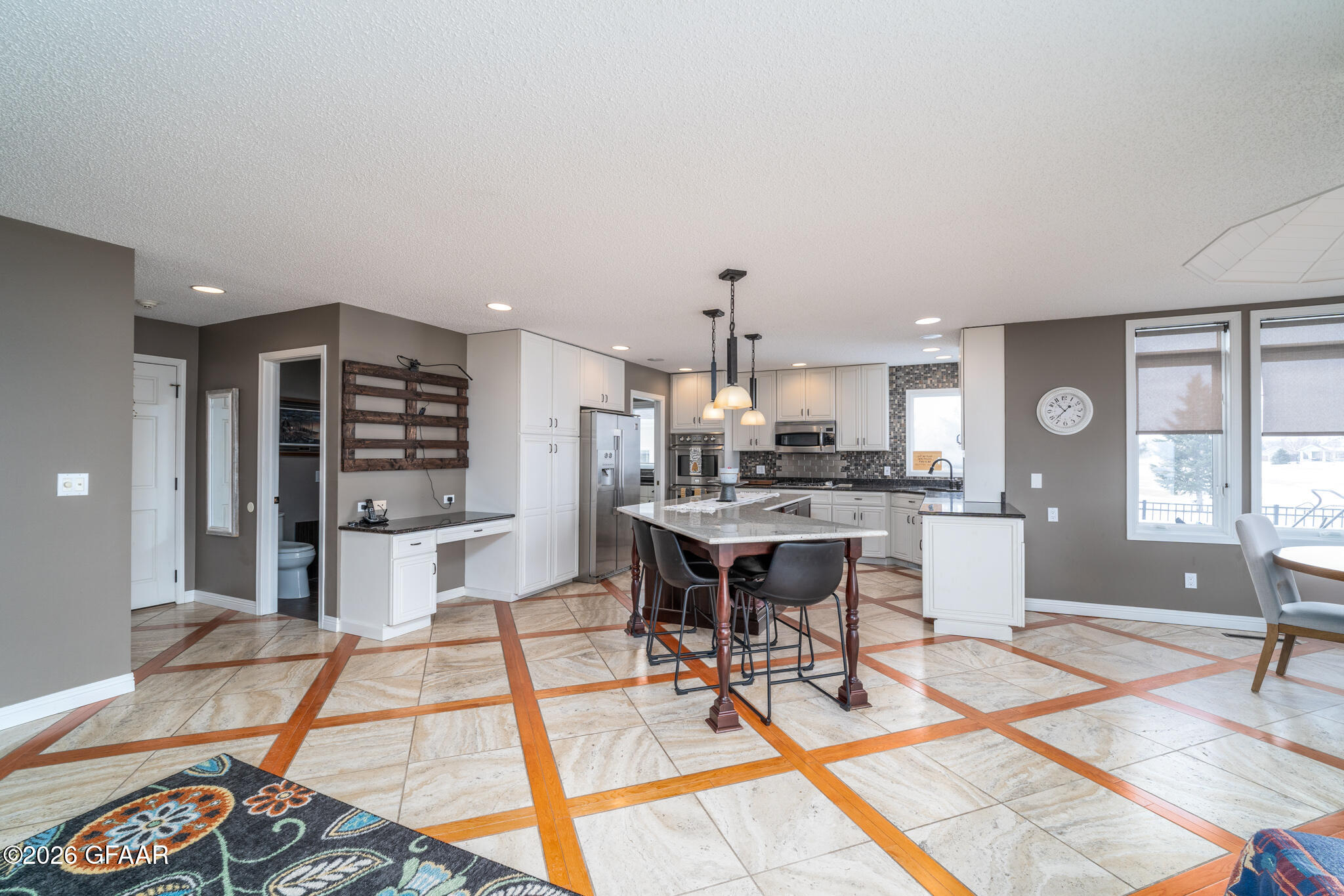 2511 ST ANDREWS Drive NW