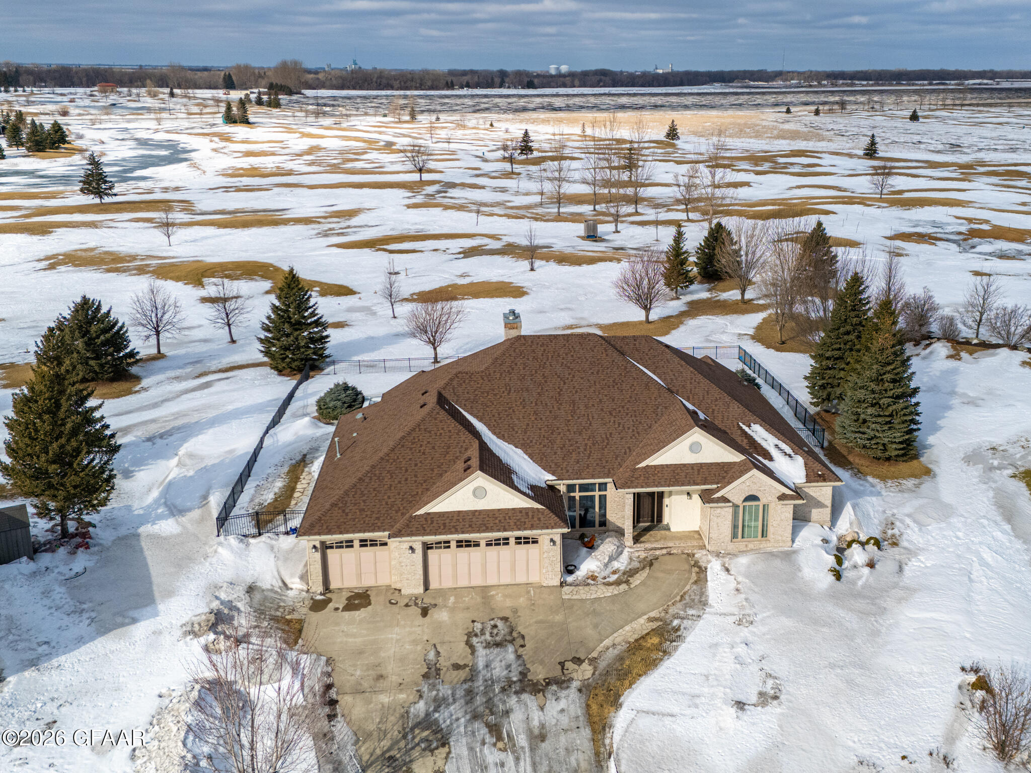 2511 ST ANDREWS Drive NW