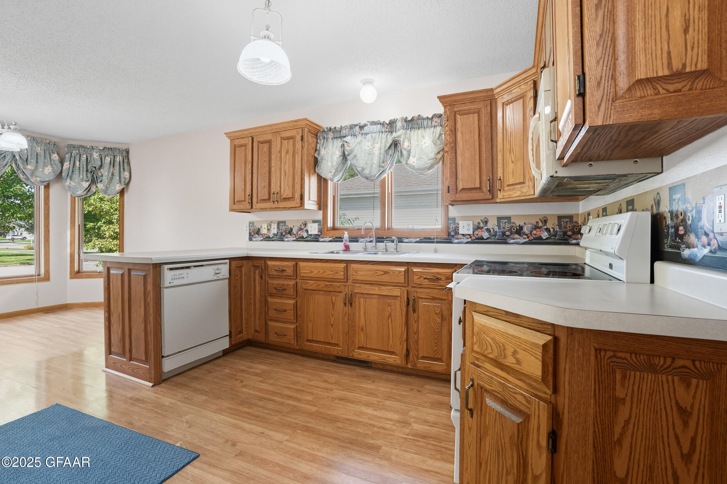 2237 36TH Street S