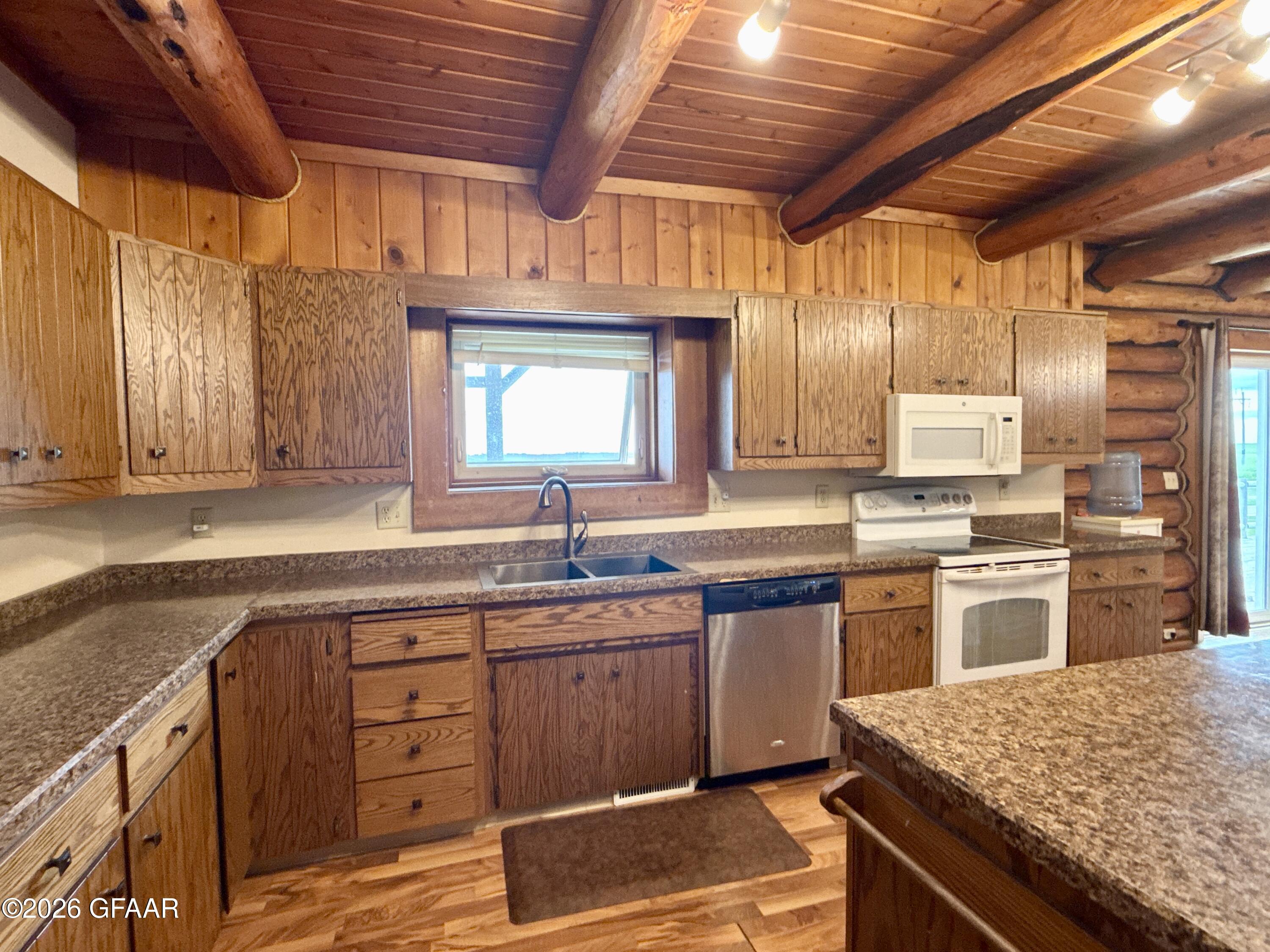9418 COUNTY ROAD 33