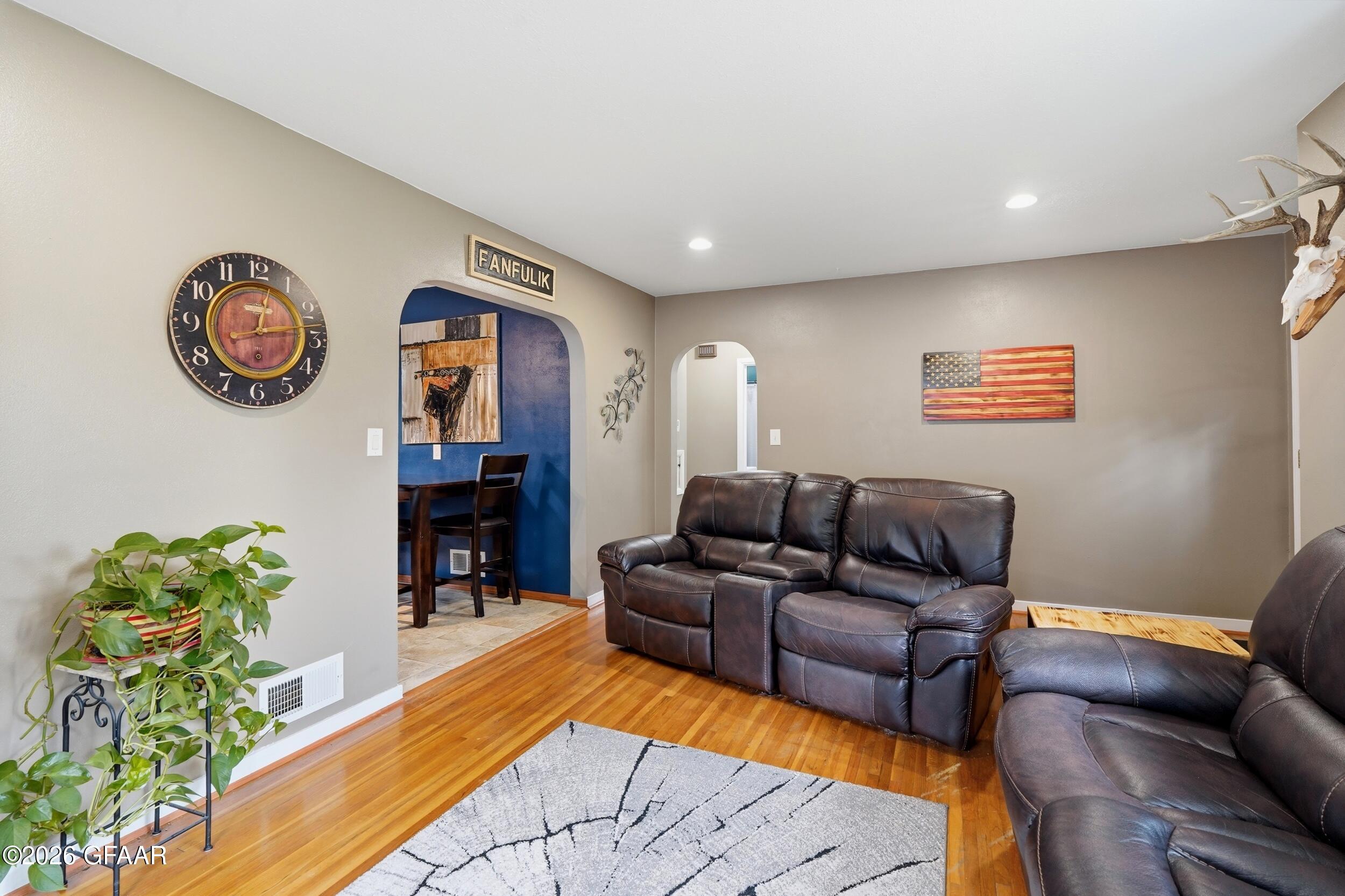 610 12TH Street NW