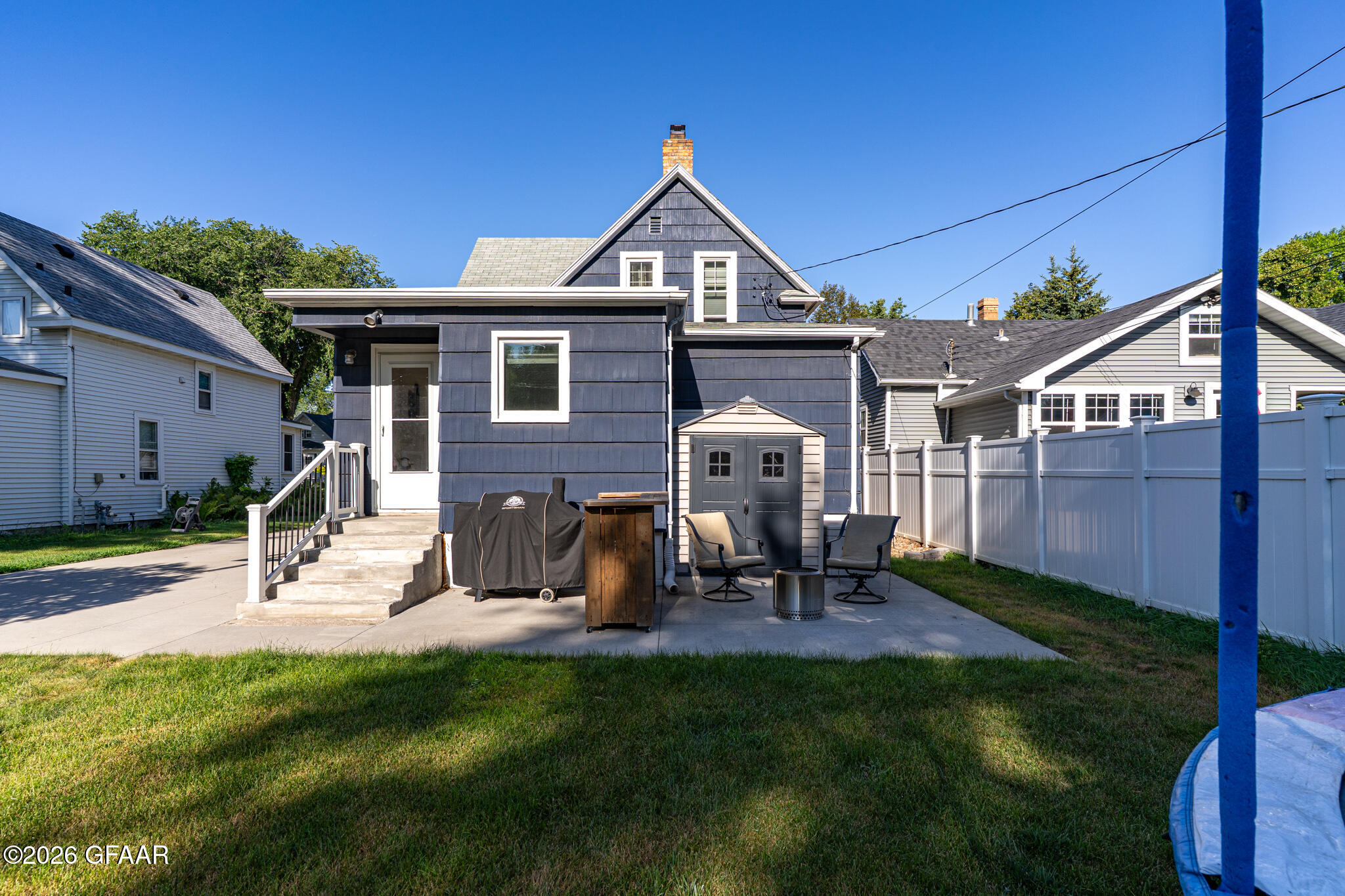 907 CHERRY Street