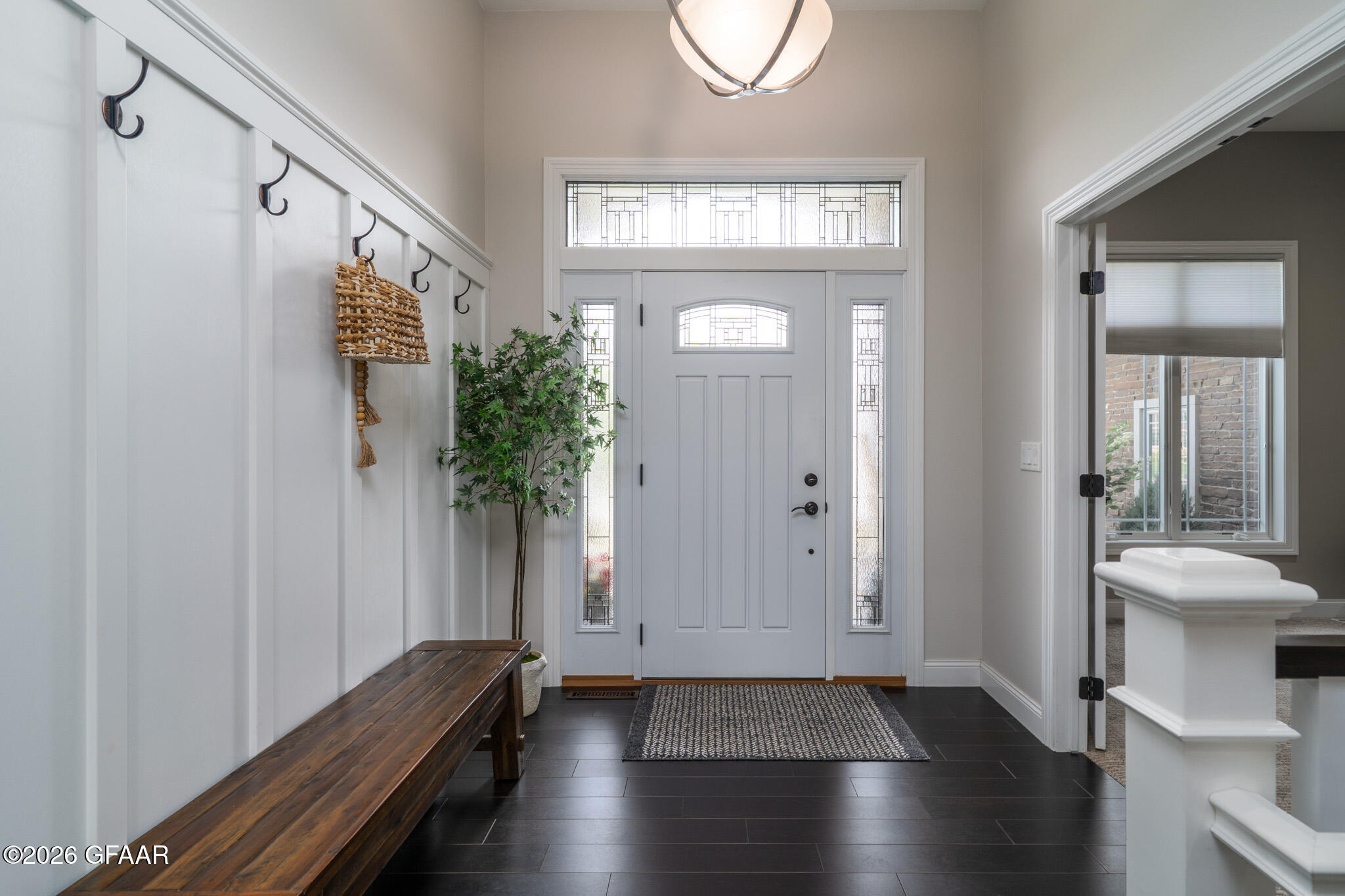 1466 ROBERT Circle
