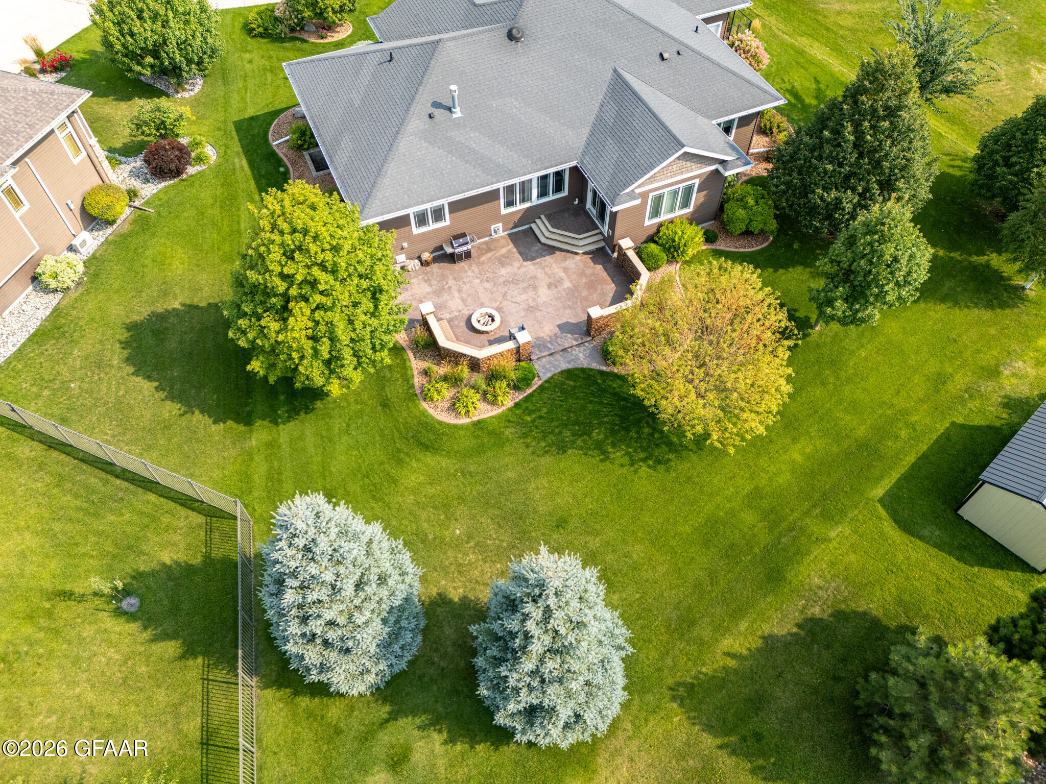 1466 ROBERT Circle