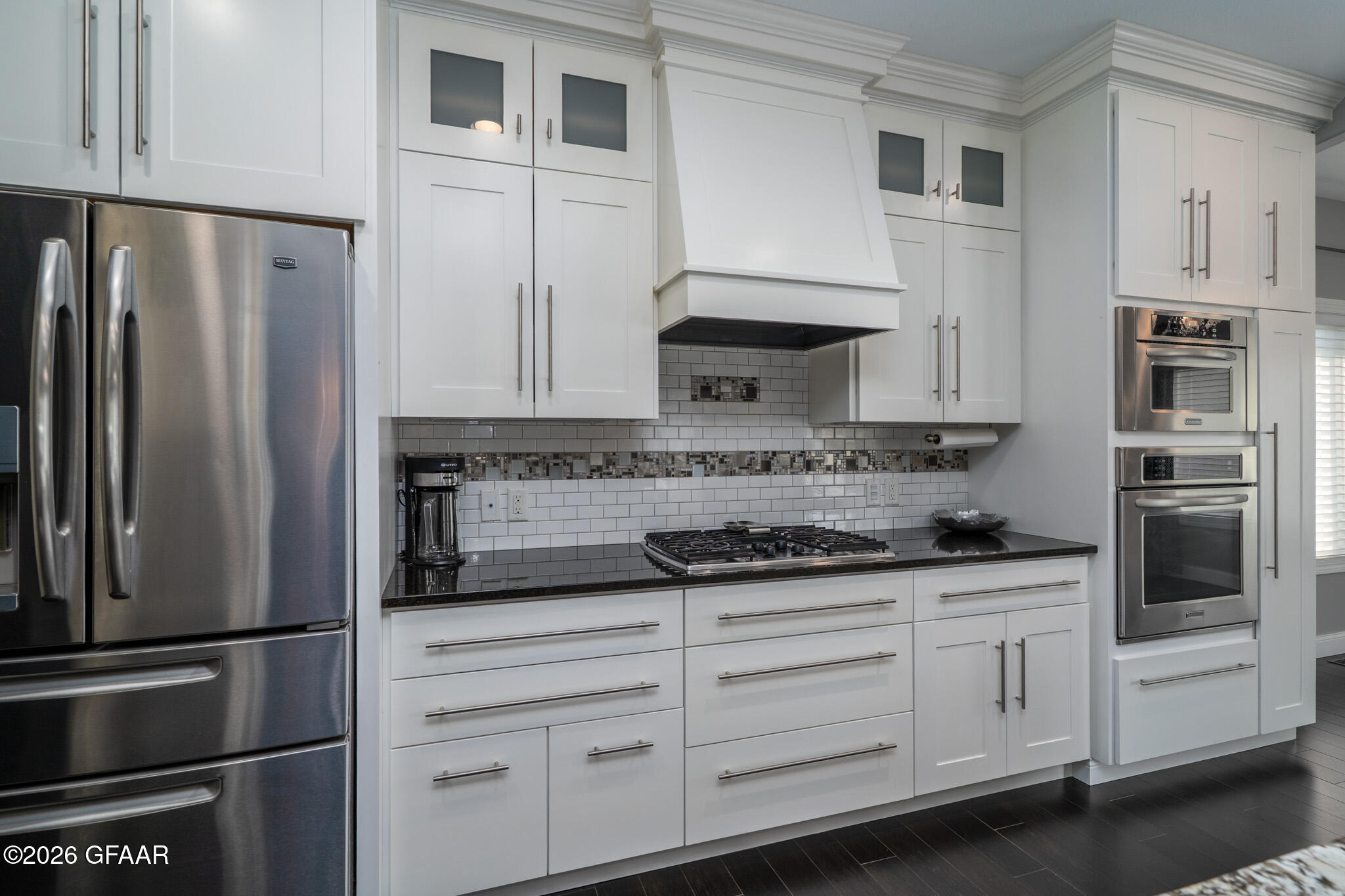 1466 ROBERT Circle