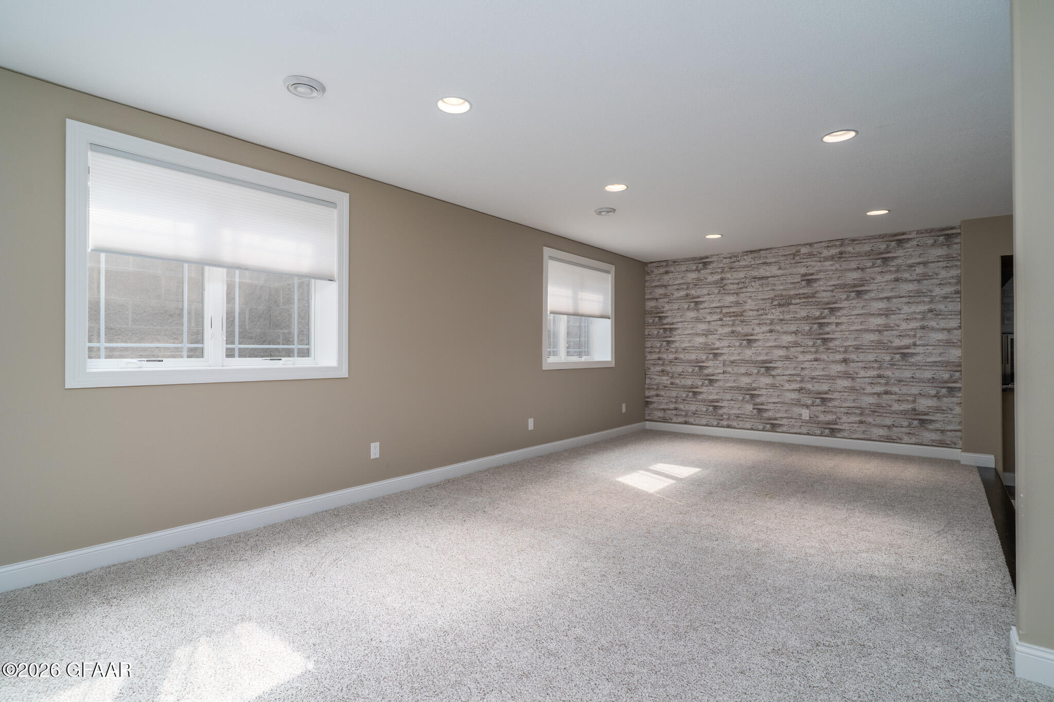 1466 ROBERT Circle