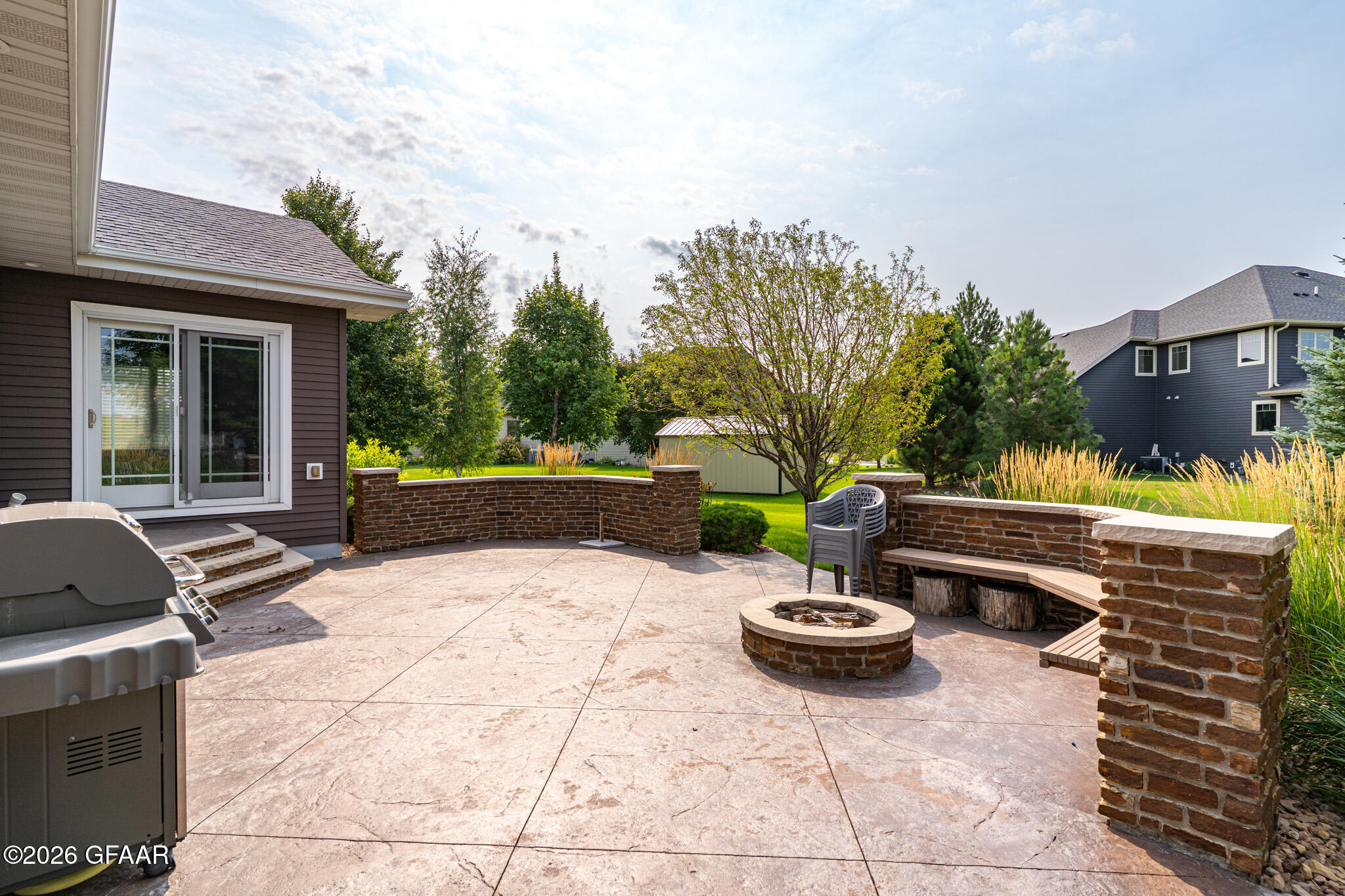 1466 ROBERT Circle