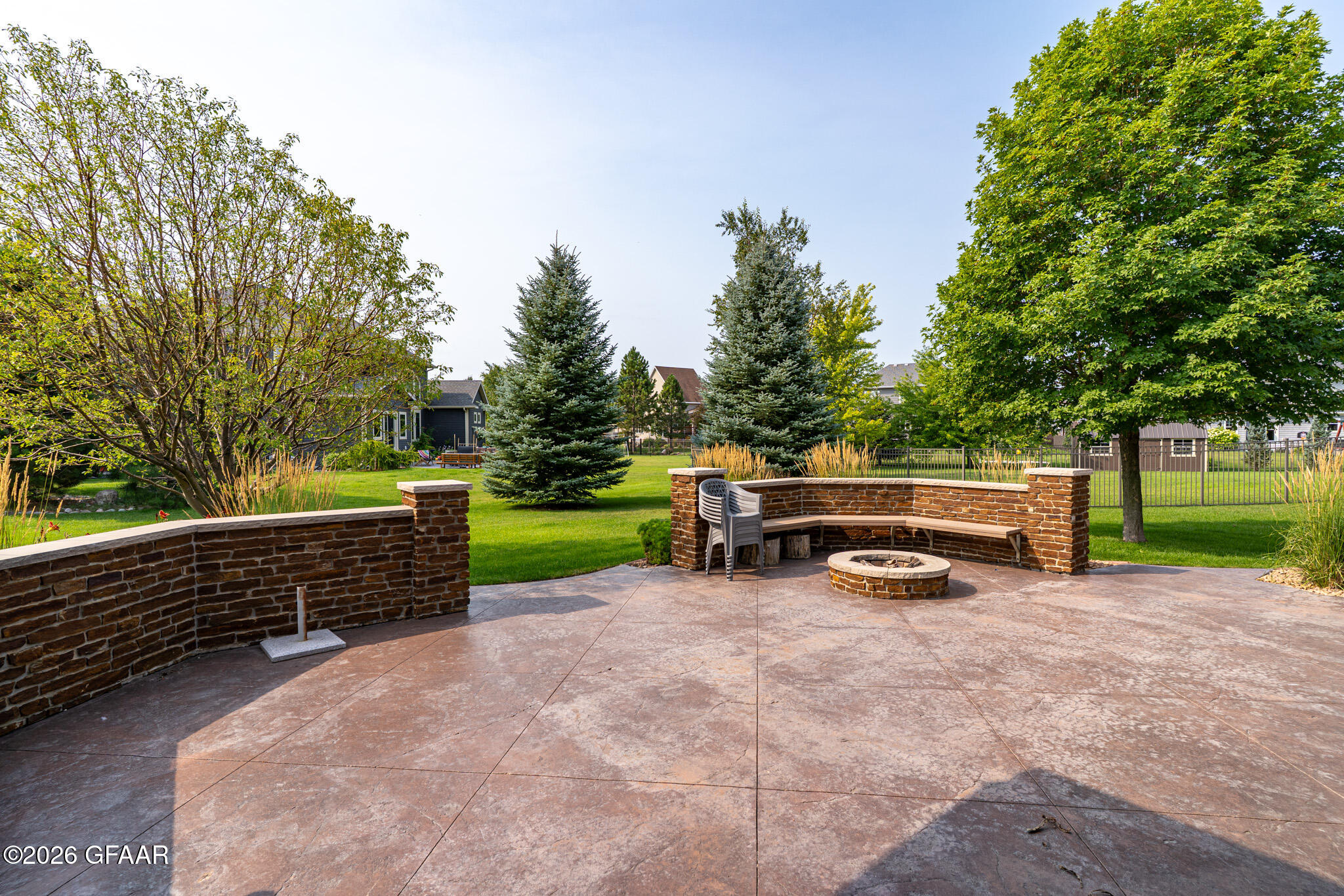1466 ROBERT Circle