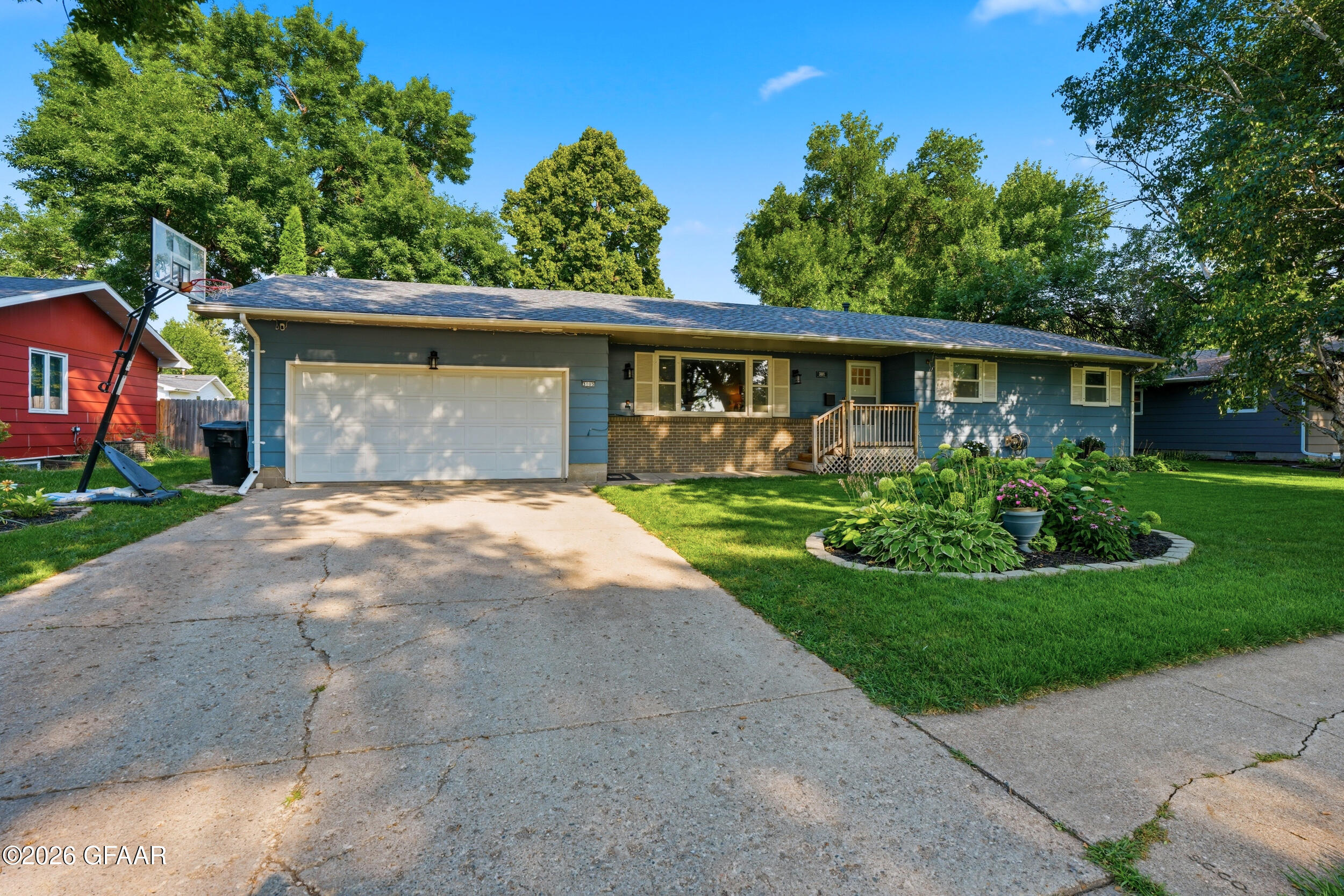 3005 CHERRY Street