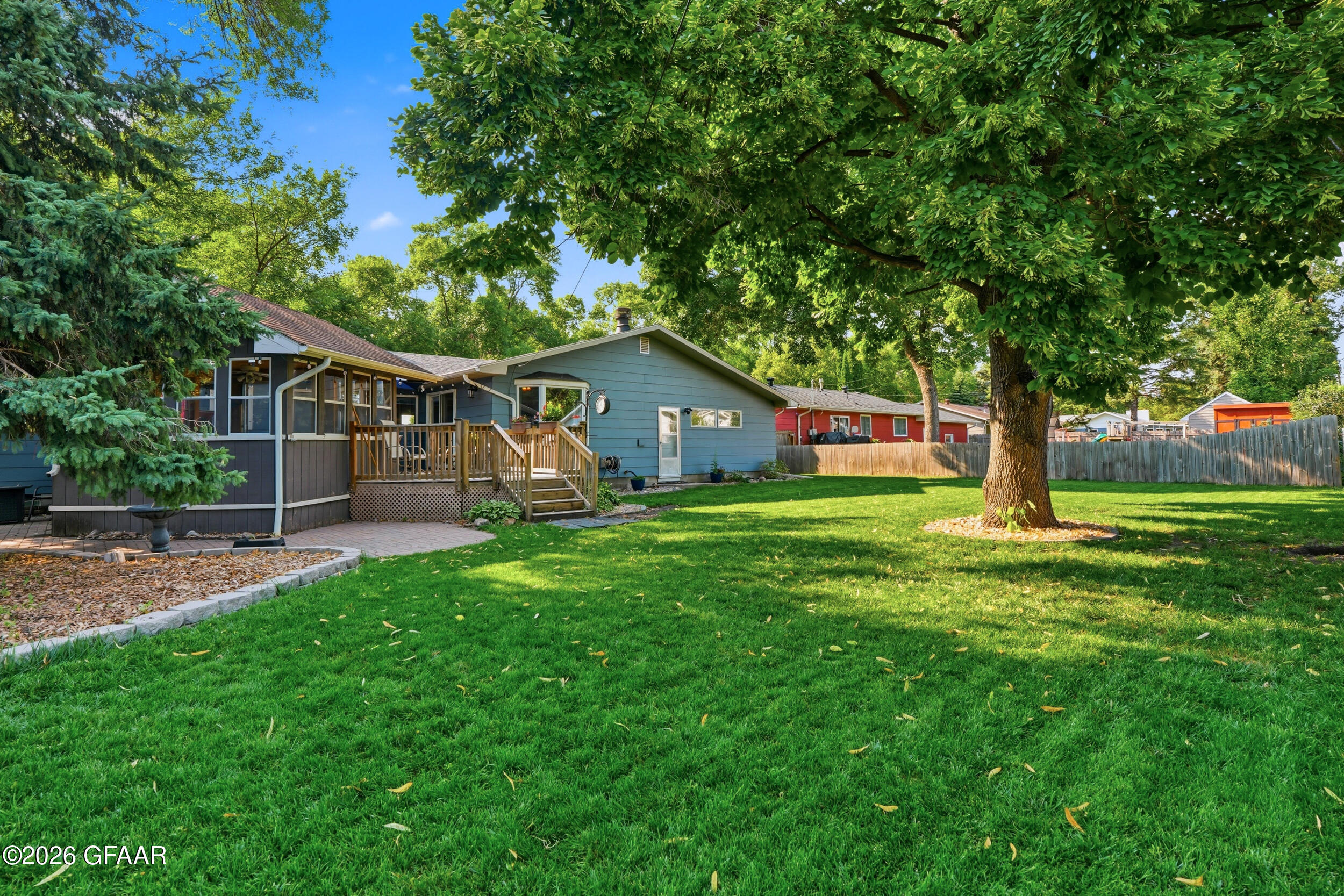 3005 CHERRY Street