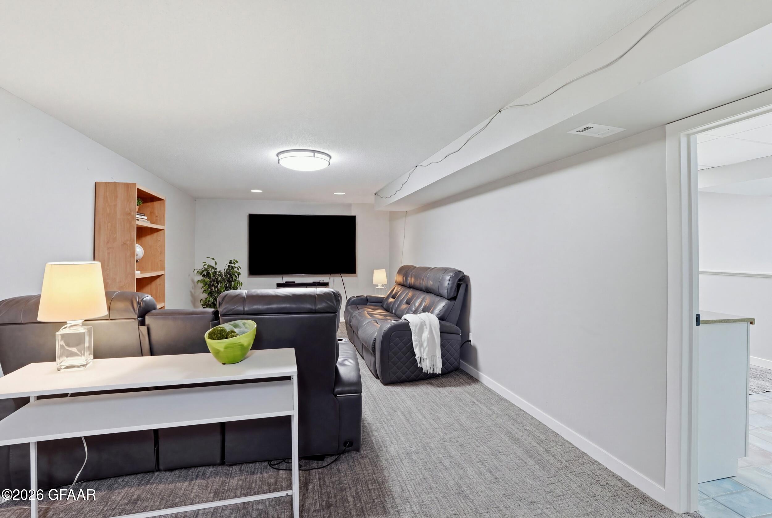 3005 CHERRY Street