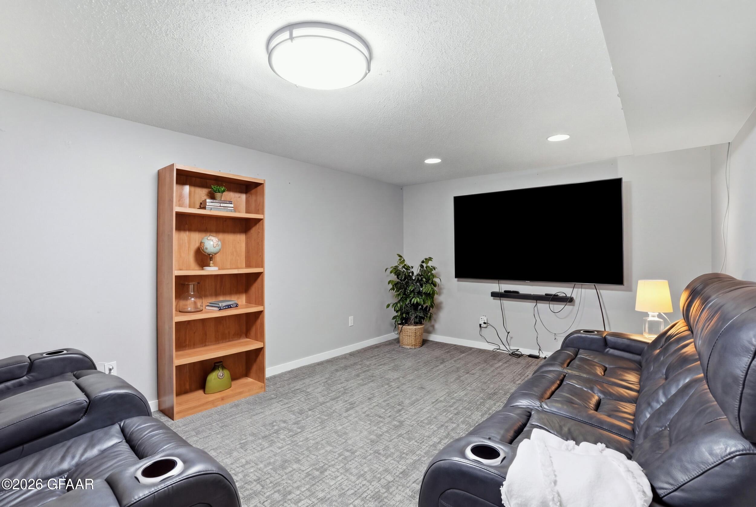 3005 CHERRY Street