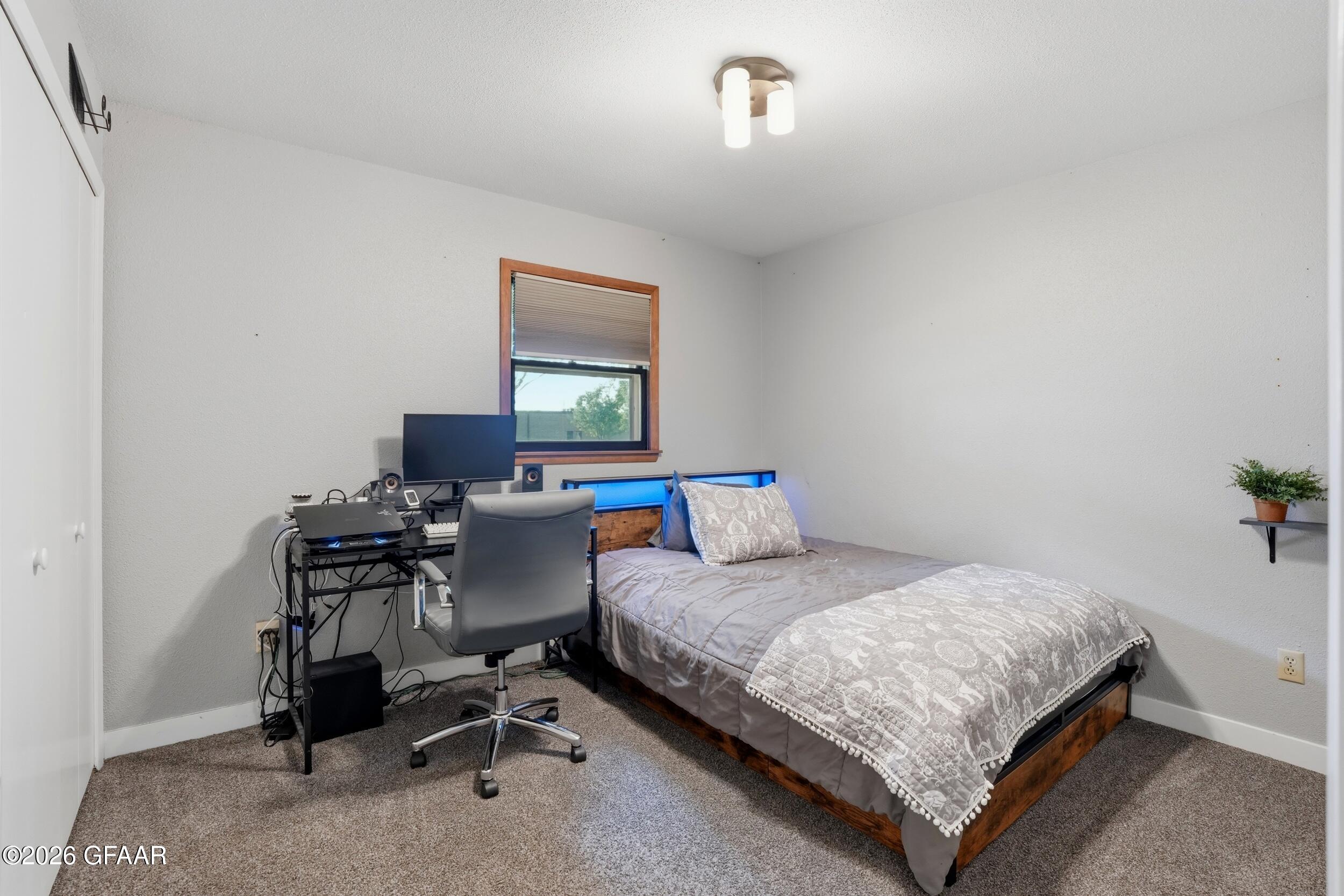 3005 CHERRY Street