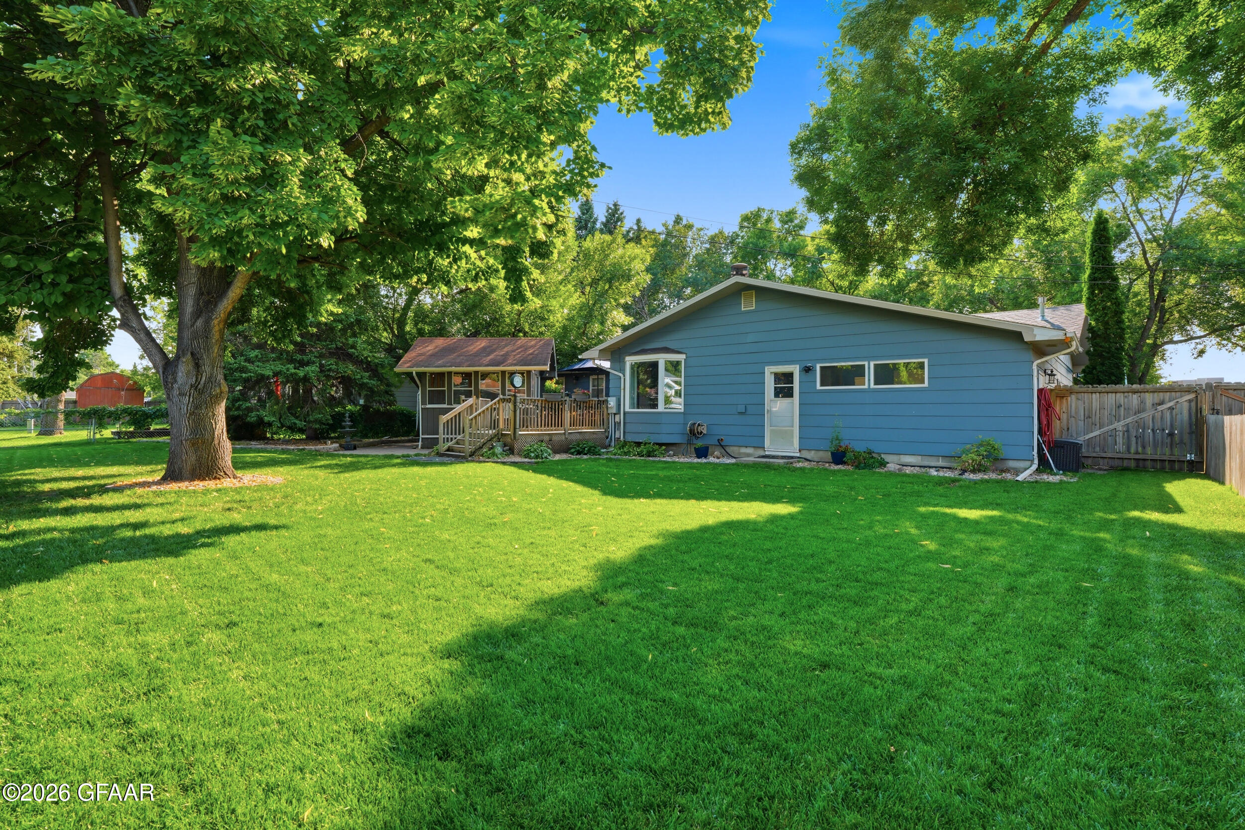 3005 CHERRY Street