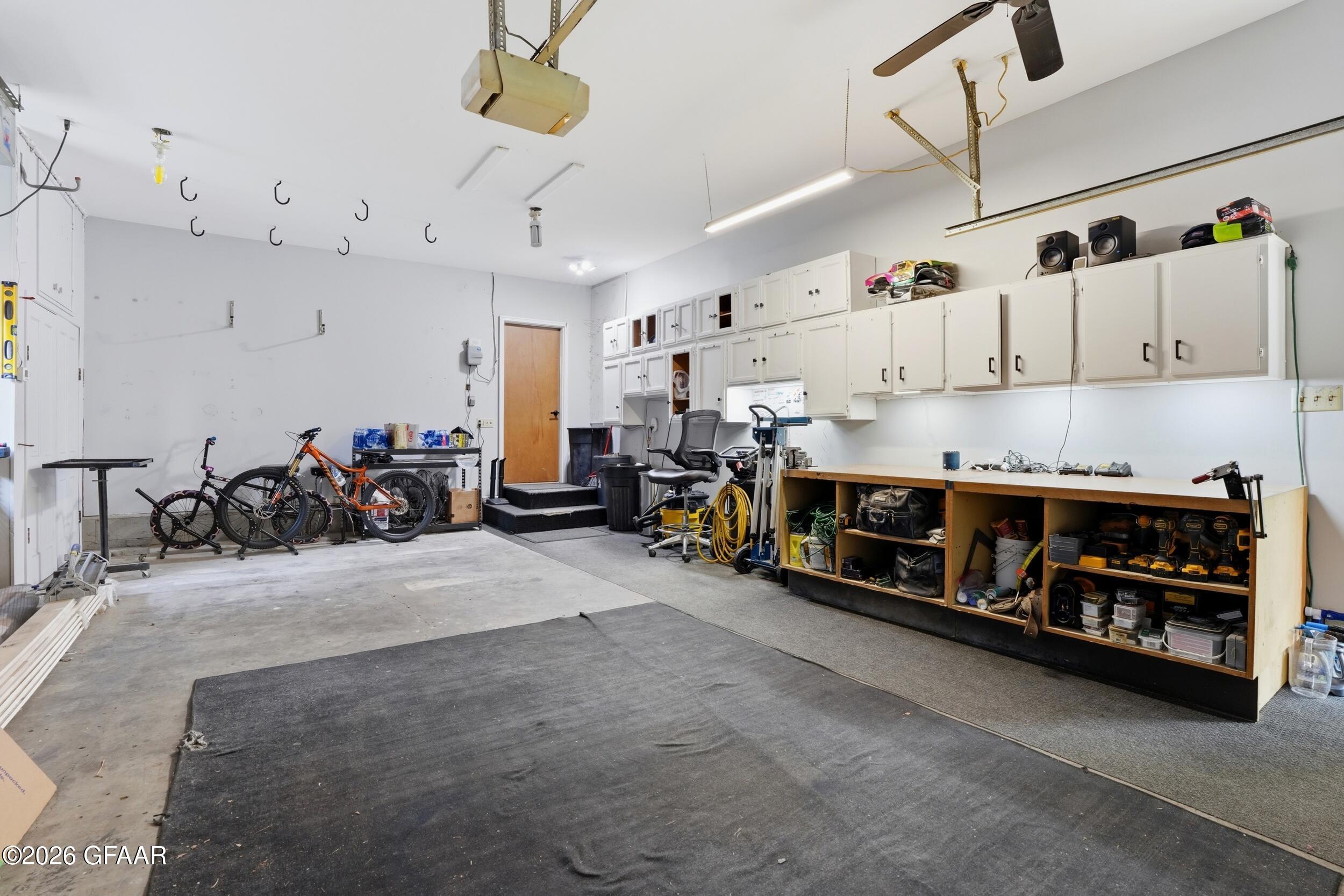3005 CHERRY Street